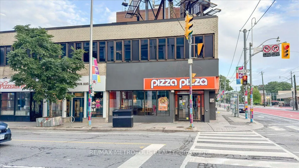 558 BLOOR ST Street