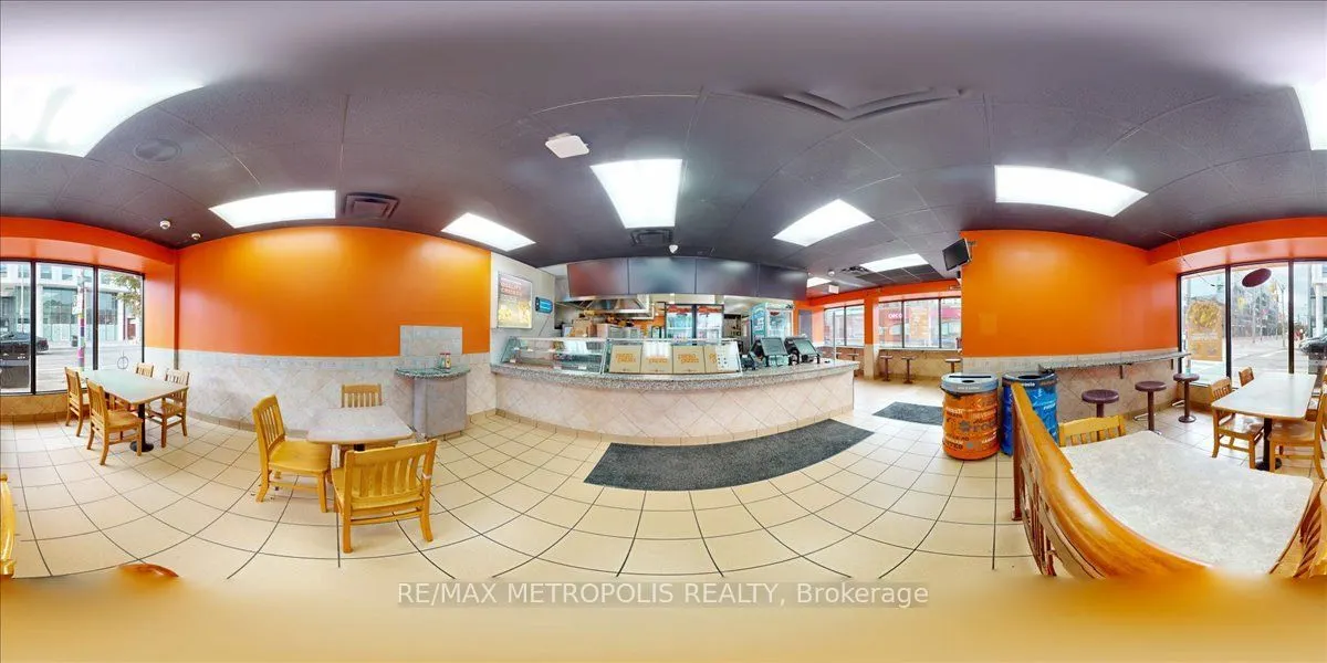 558 BLOOR ST Street