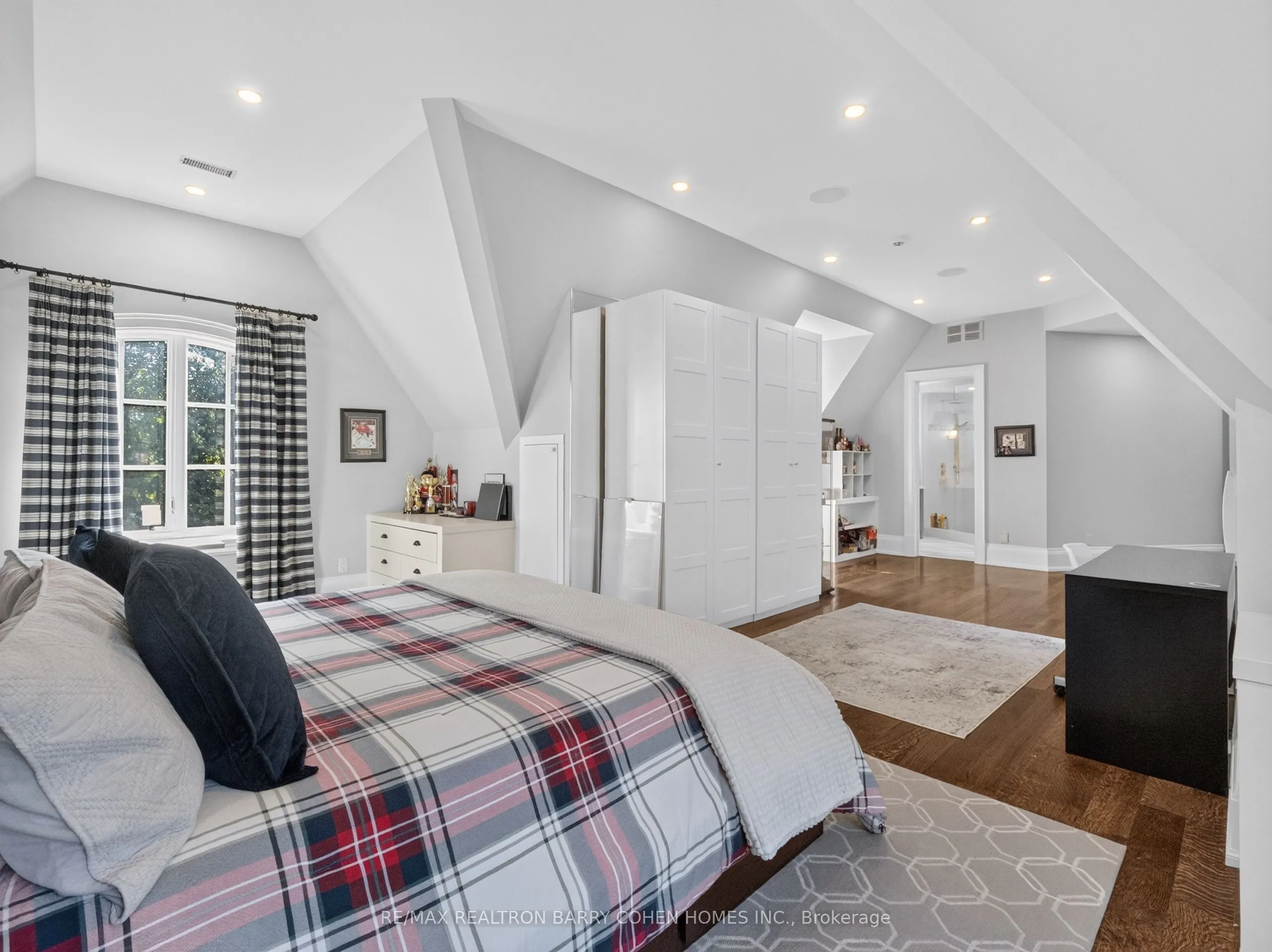 21 Don Ridge Drive