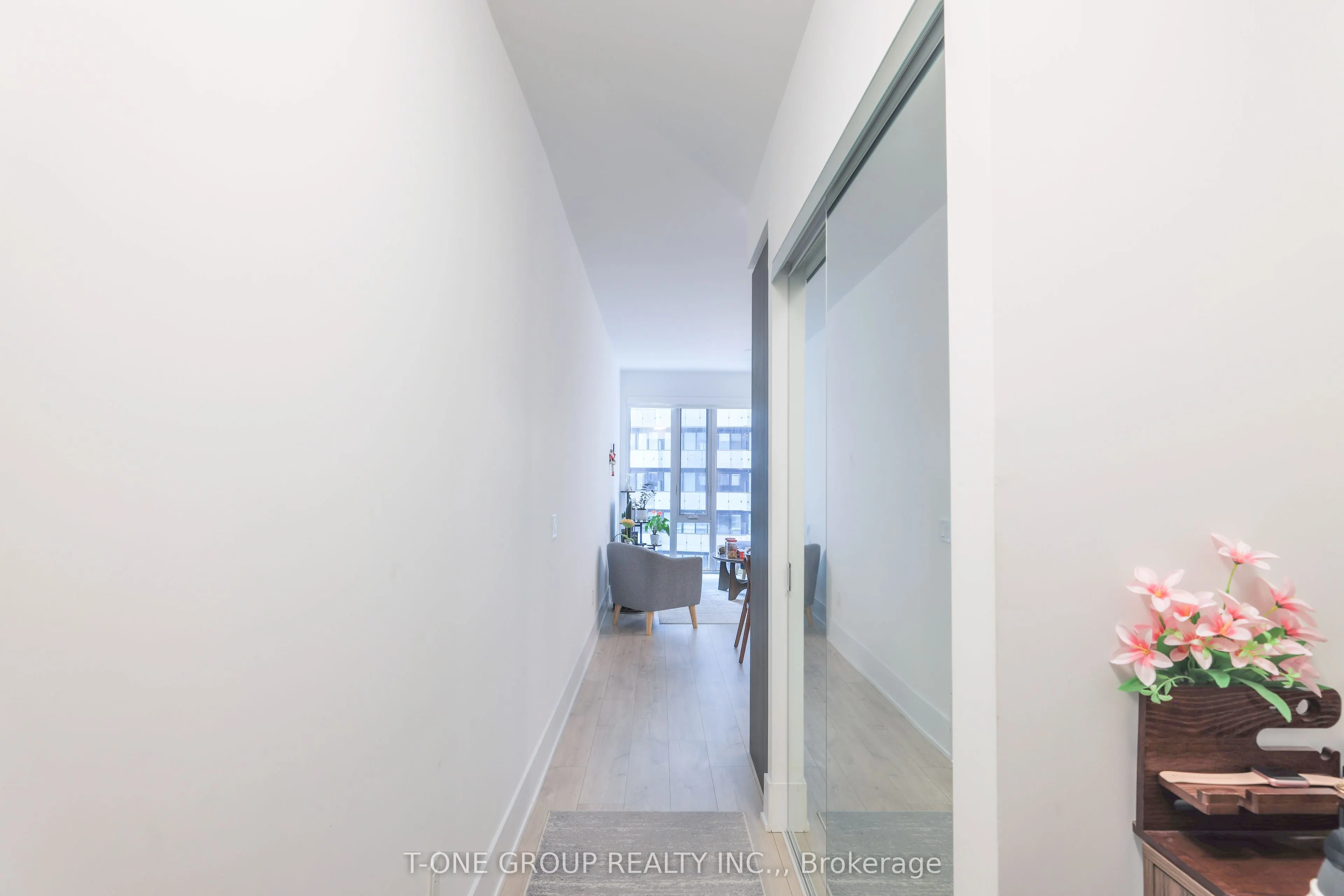 470 Front Street W #815