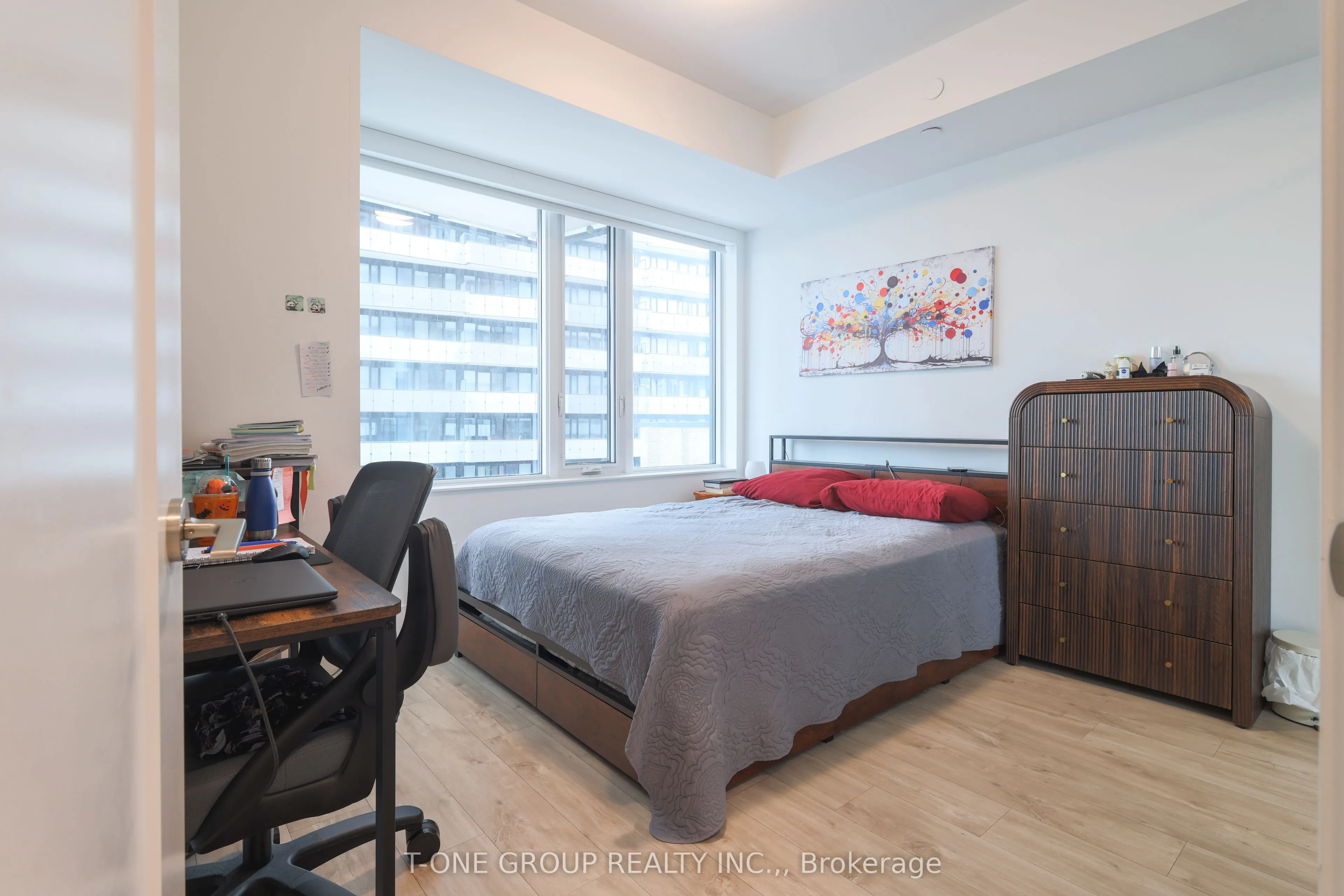 470 Front Street W #815