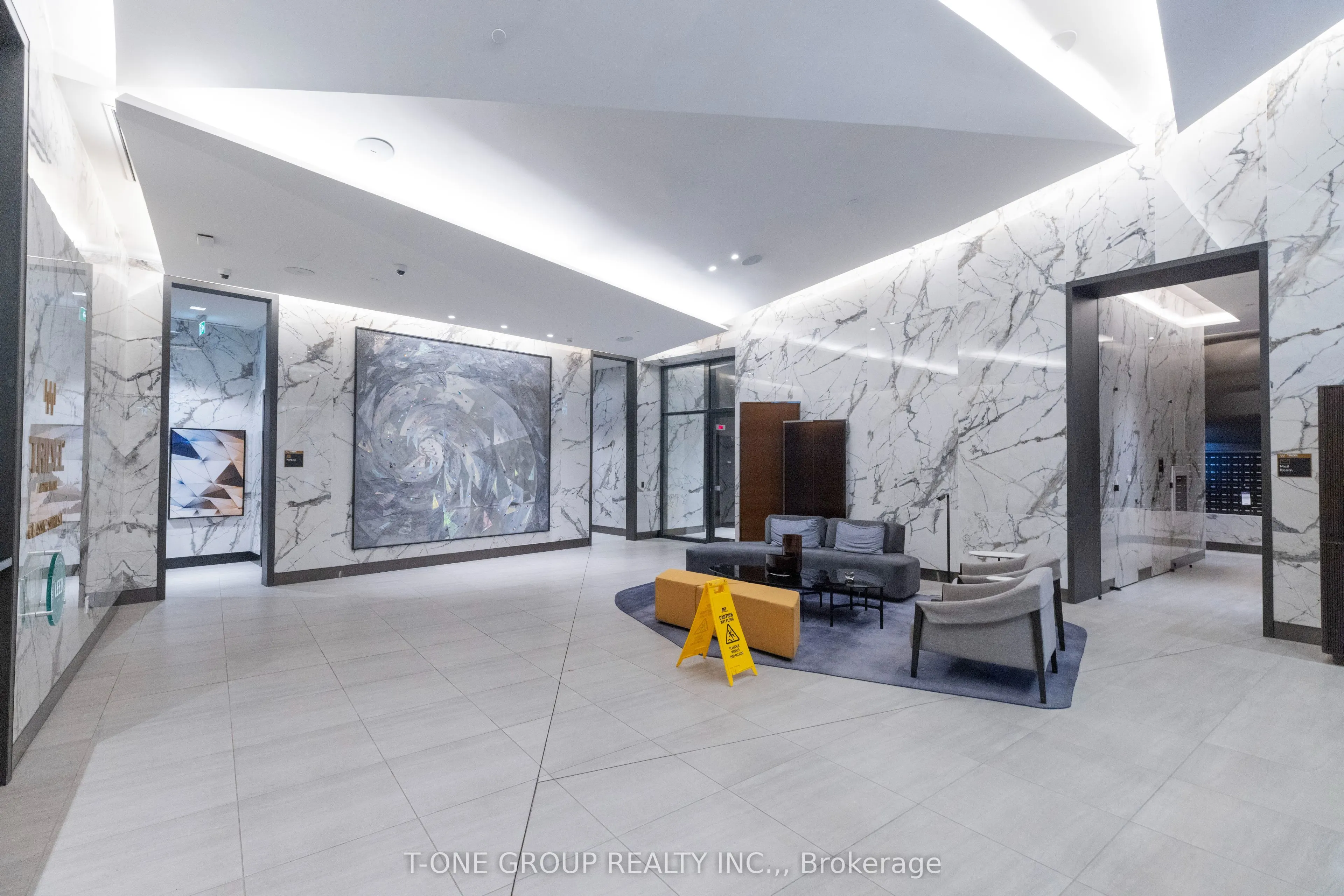 470 Front Street W #815