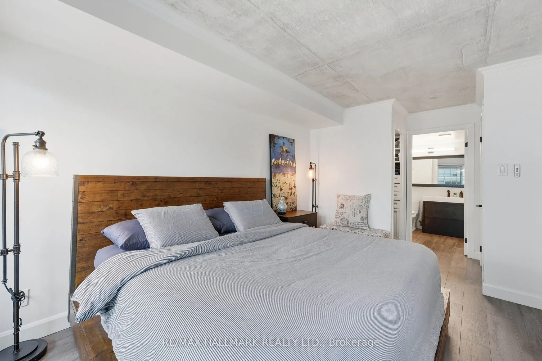 600 Queens Quay W #705