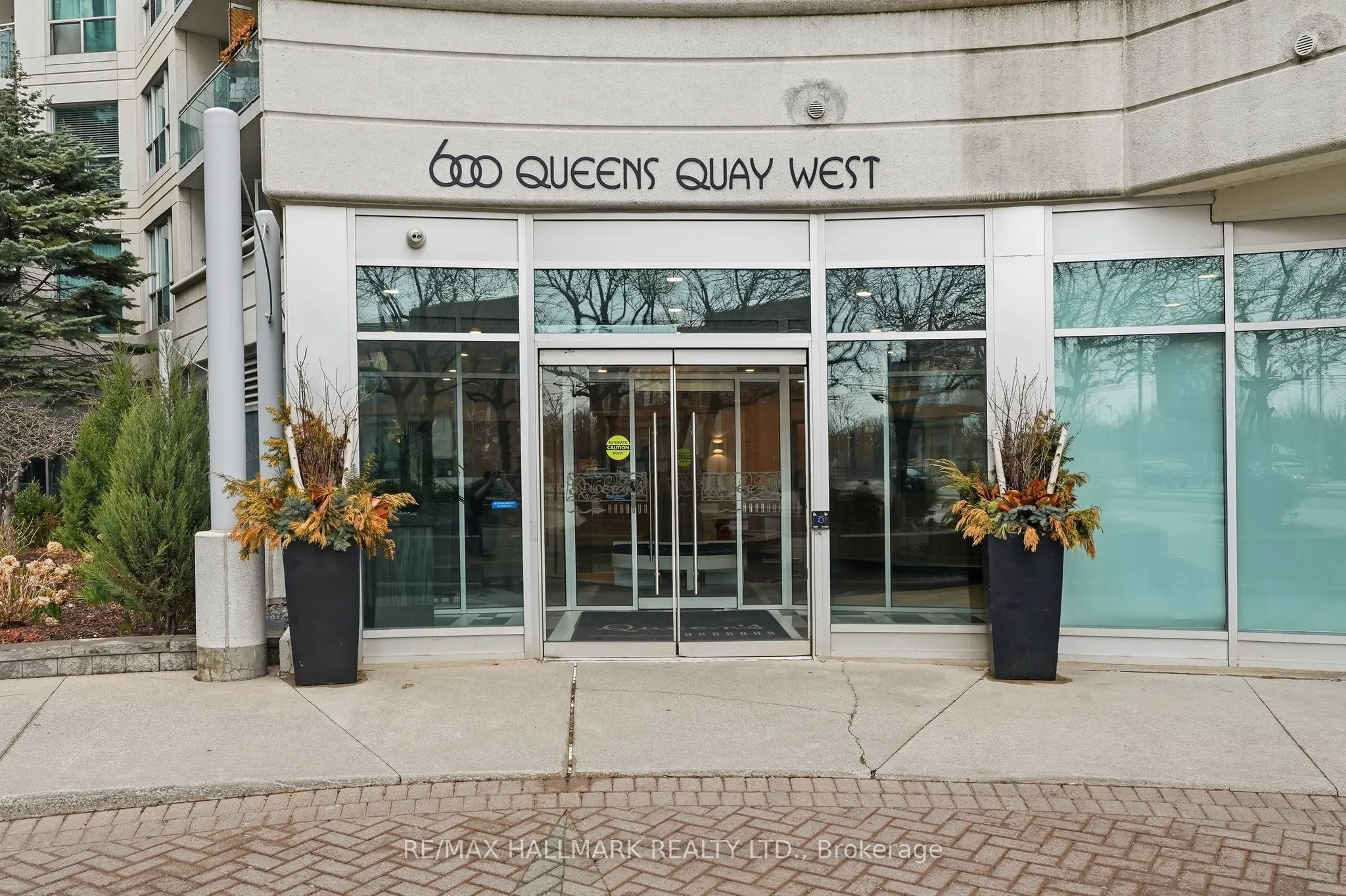 600 Queens Quay W #705