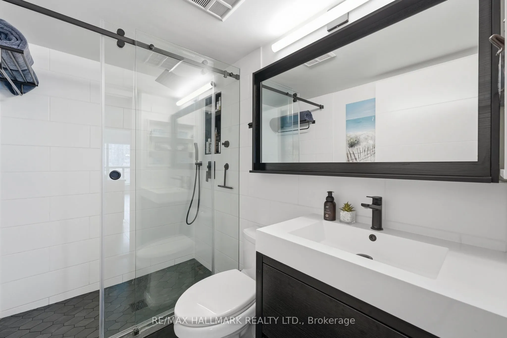 600 Queens Quay W #705