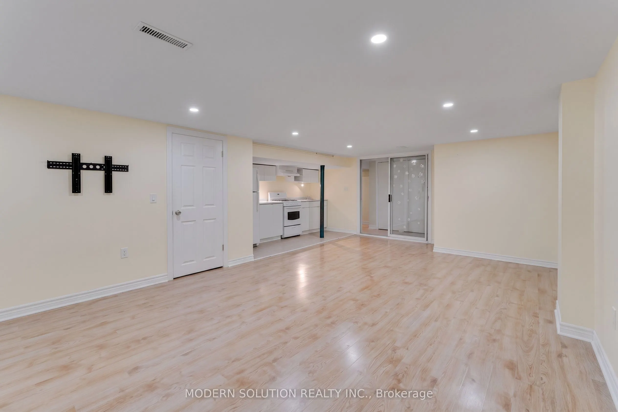 2 Caswell Drive