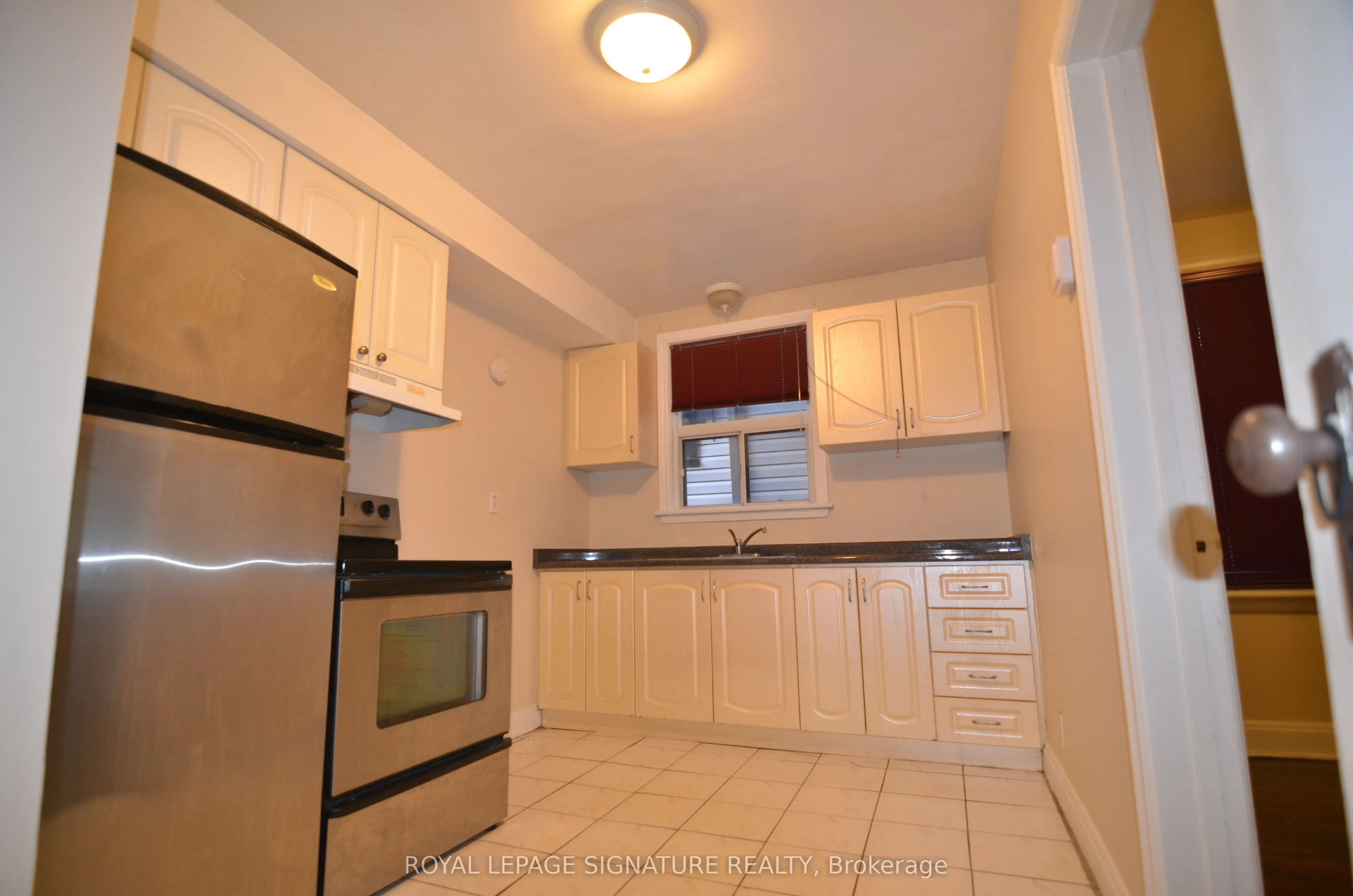 997 Eglinton Avenue W
