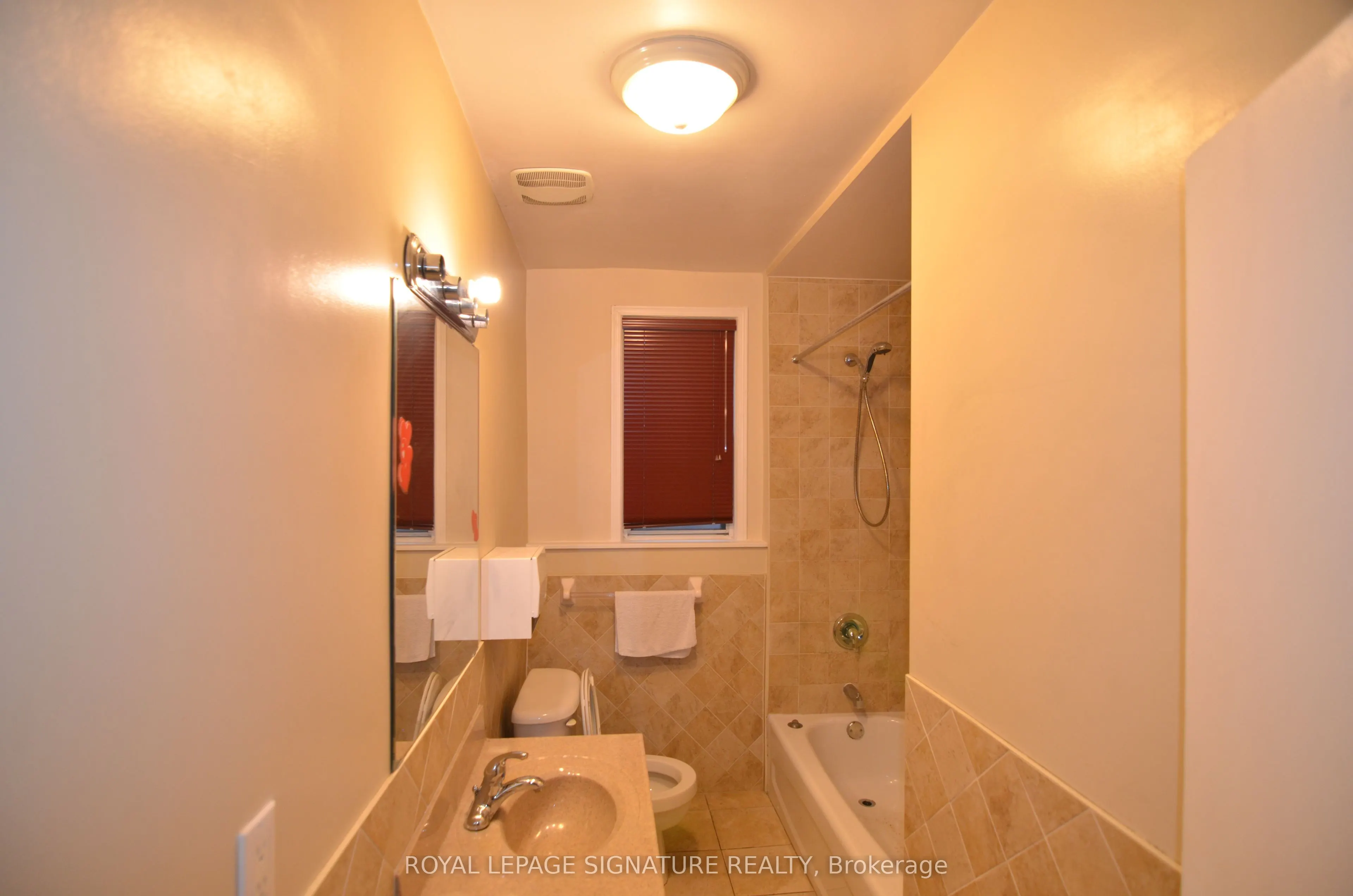 997 Eglinton Avenue W