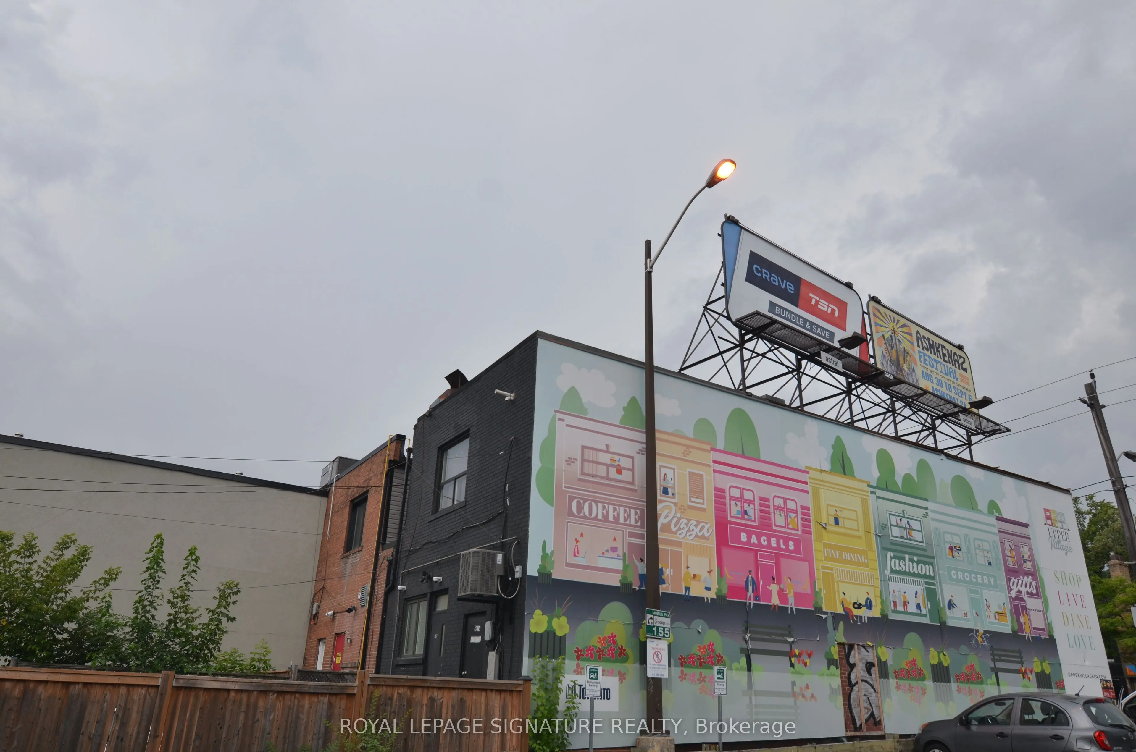 997 Eglinton Avenue W