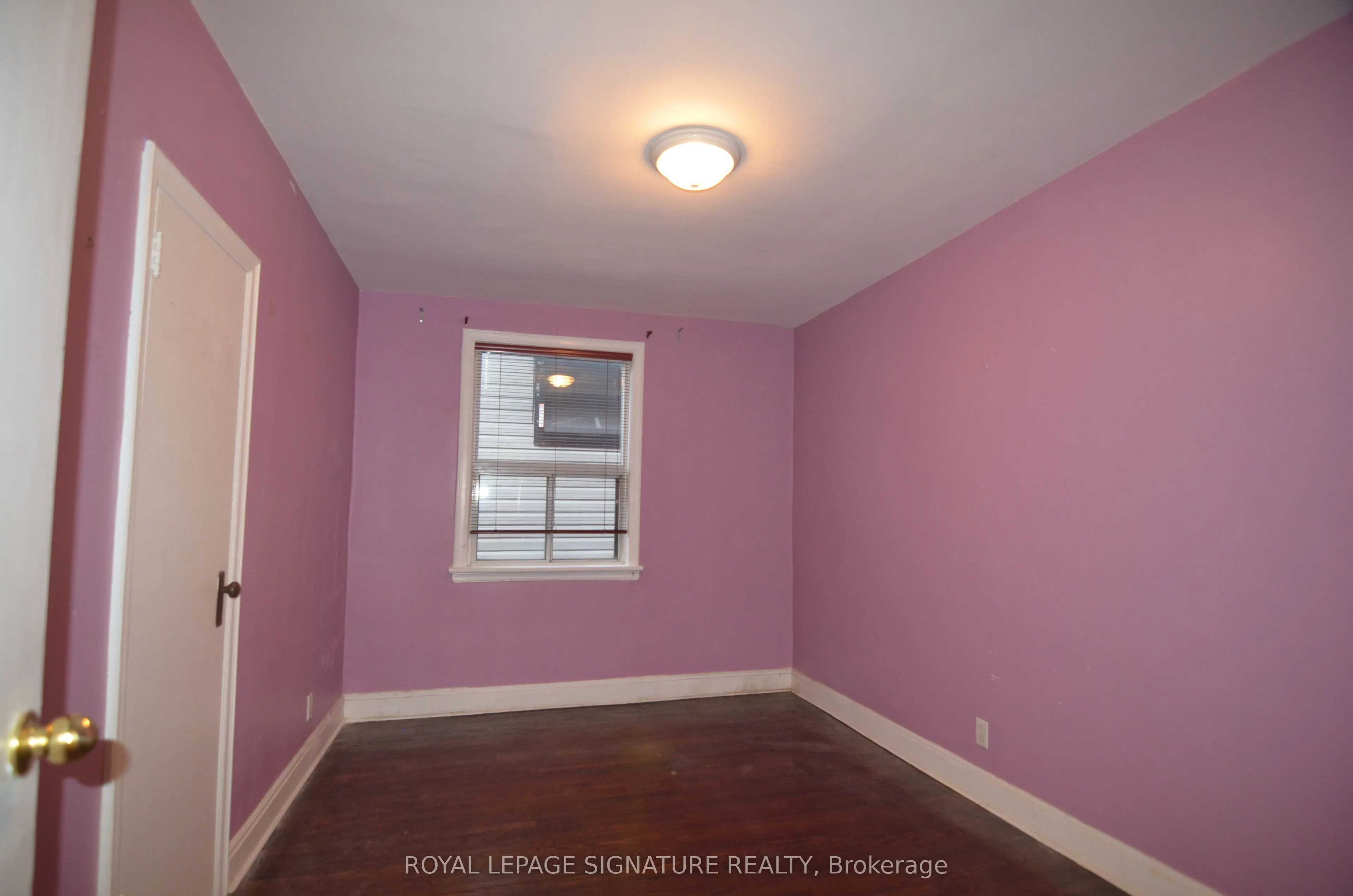 997 Eglinton Avenue W