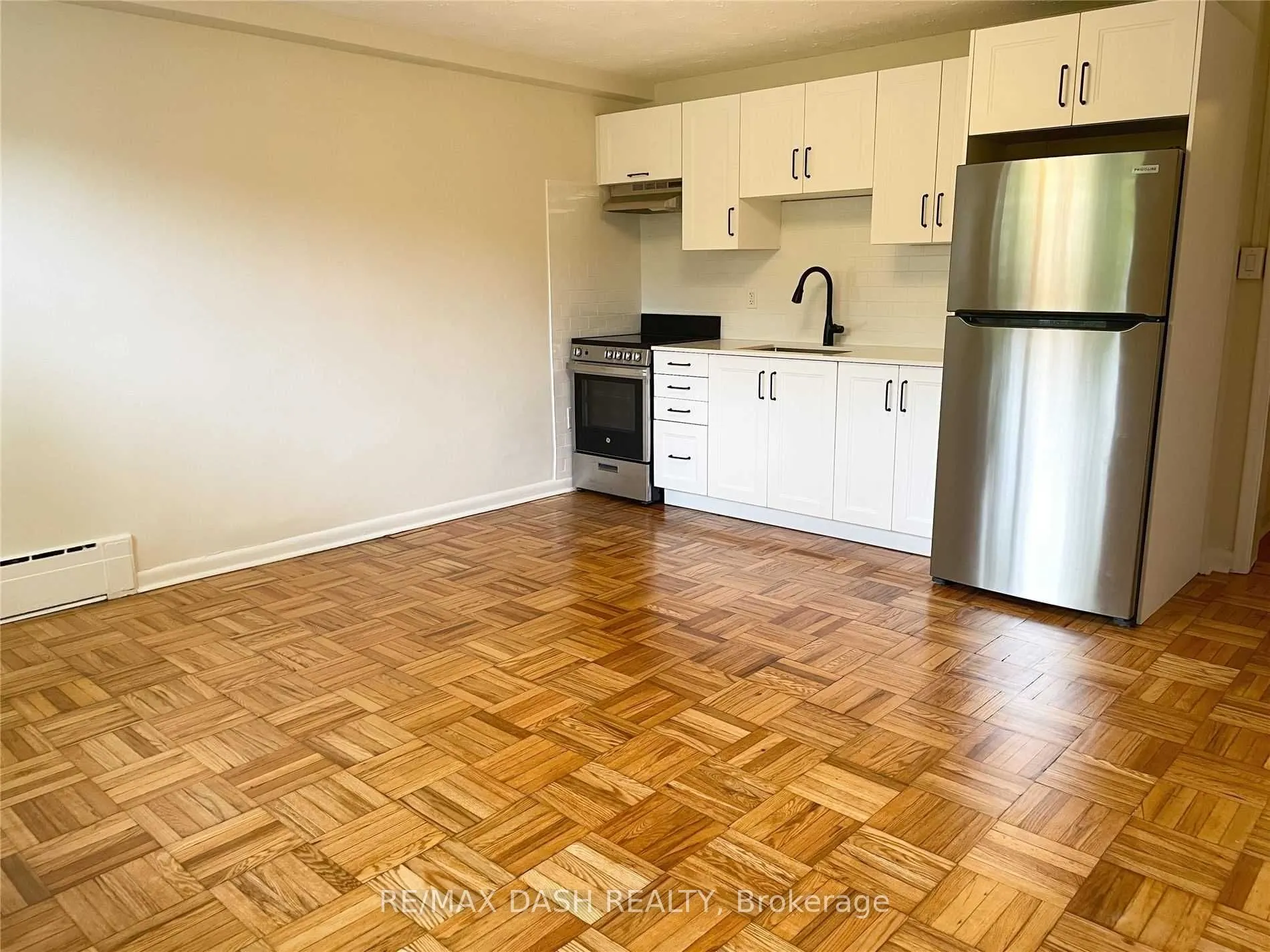 79 Greensides Avenue #Lower