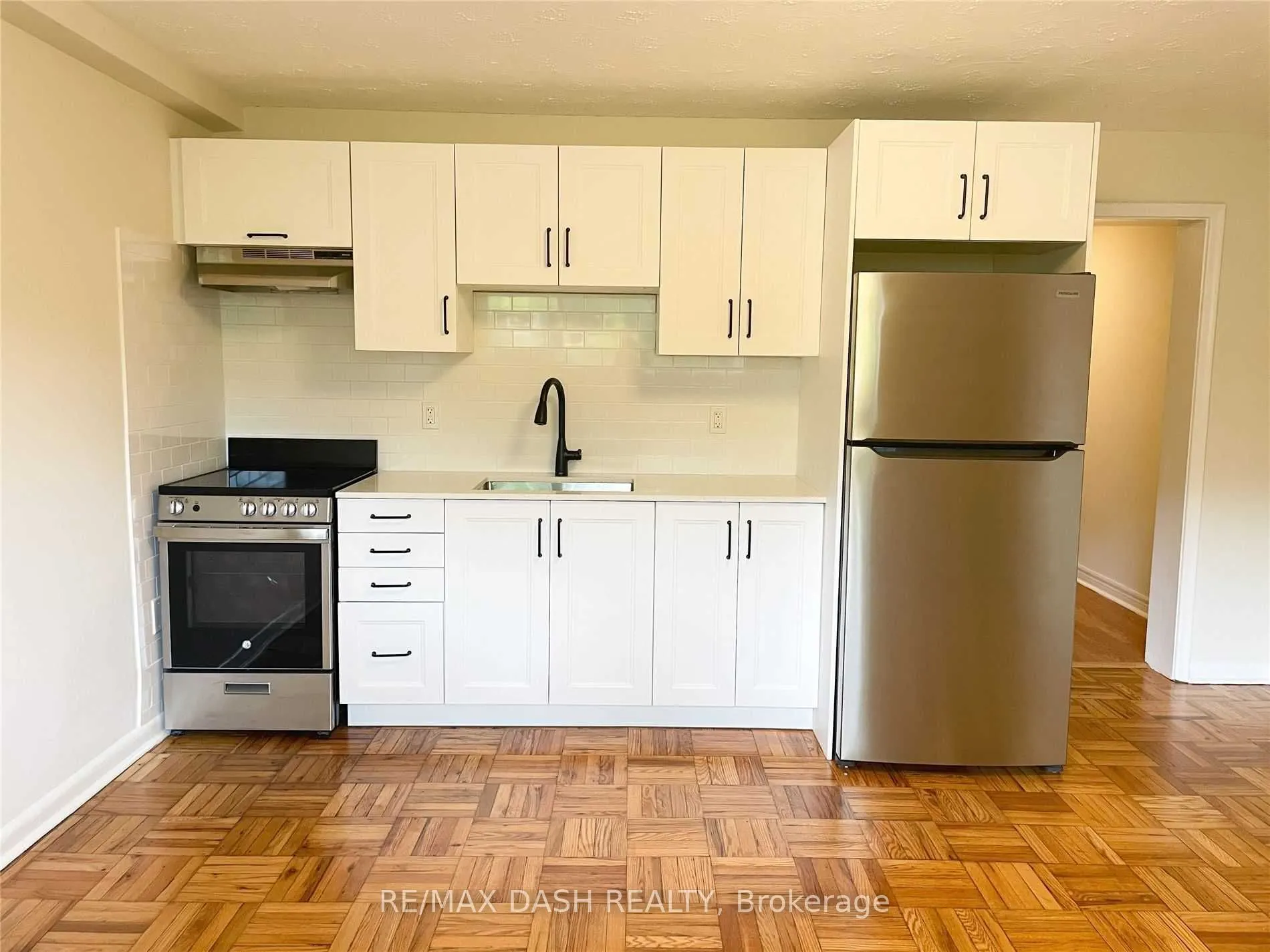 79 Greensides Avenue #Lower