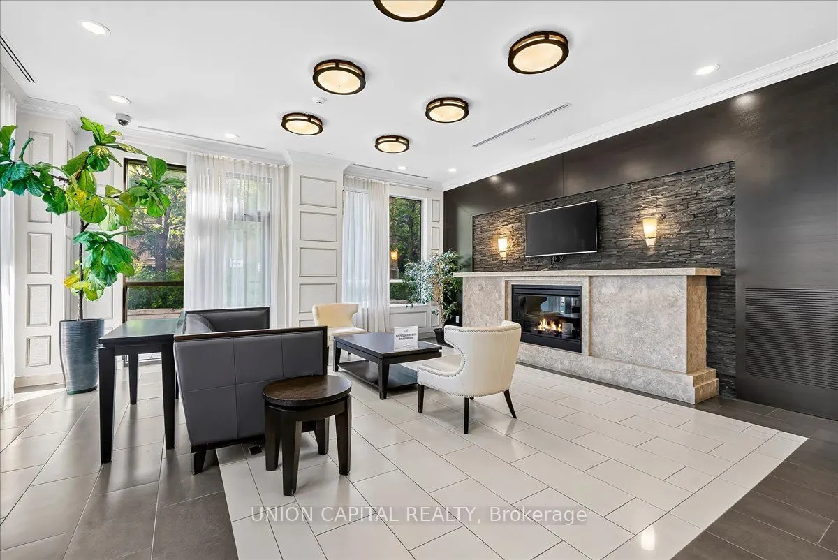 35 Saranac Boulevard #602
