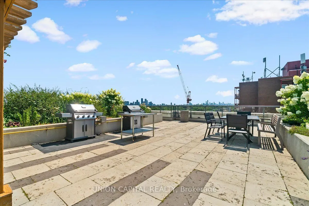 35 Saranac Boulevard #602