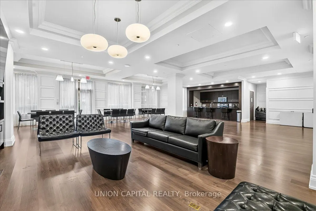 35 Saranac Boulevard #602
