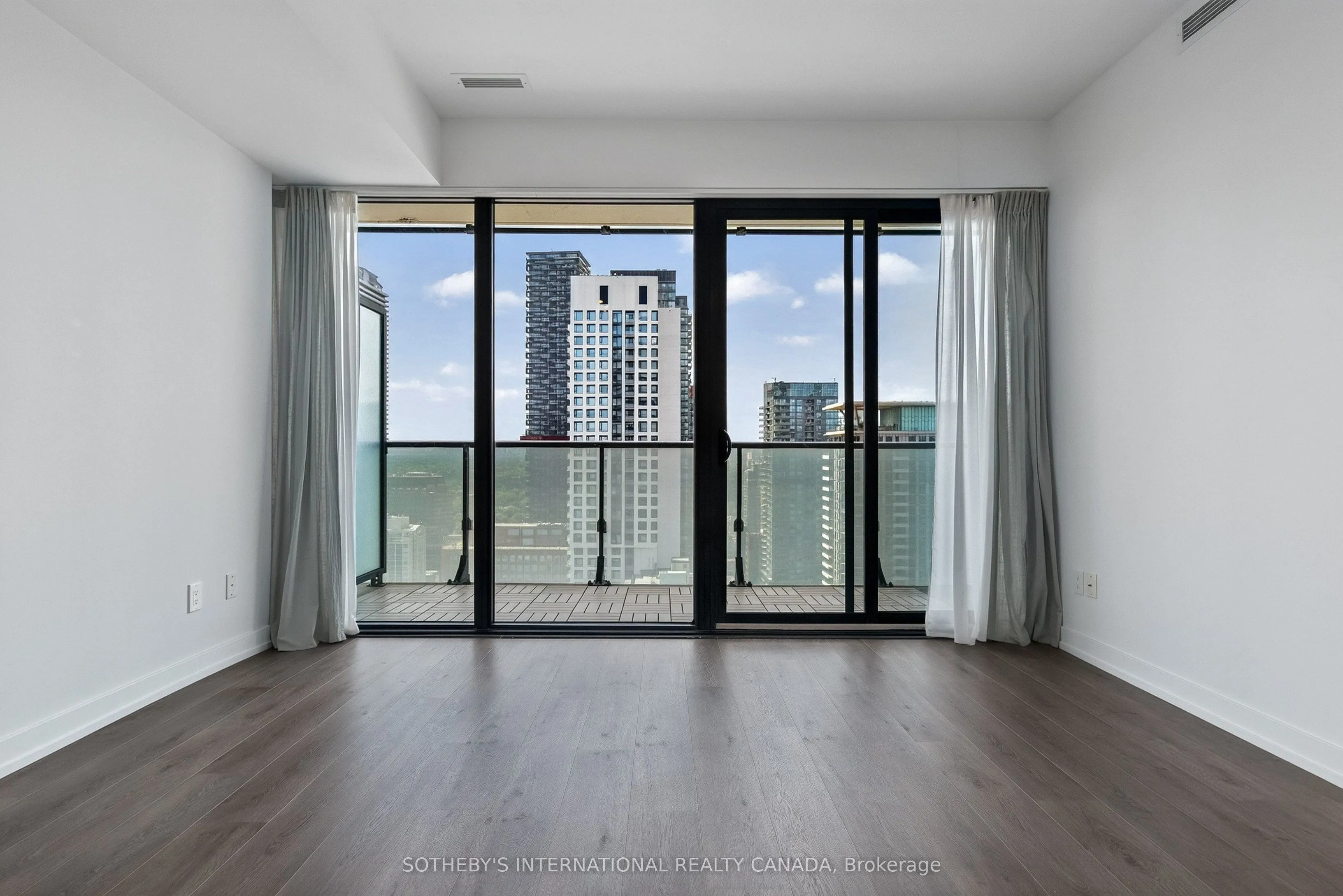 161 Roehampton Avenue #3001