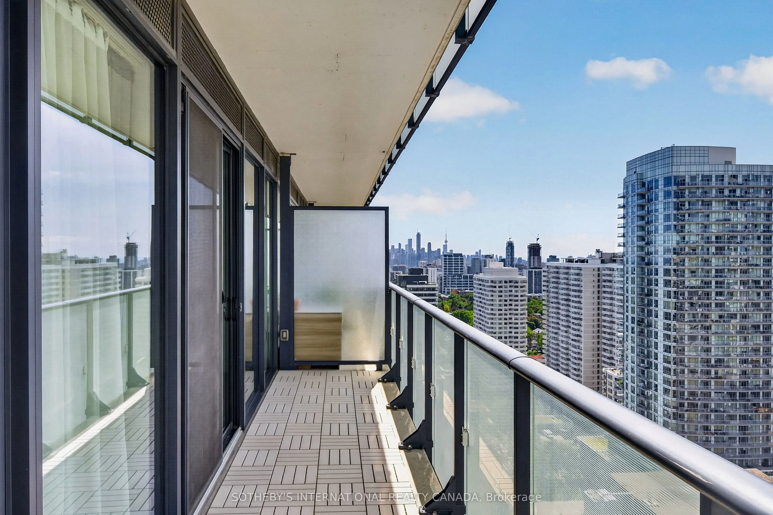 161 Roehampton Avenue #3001
