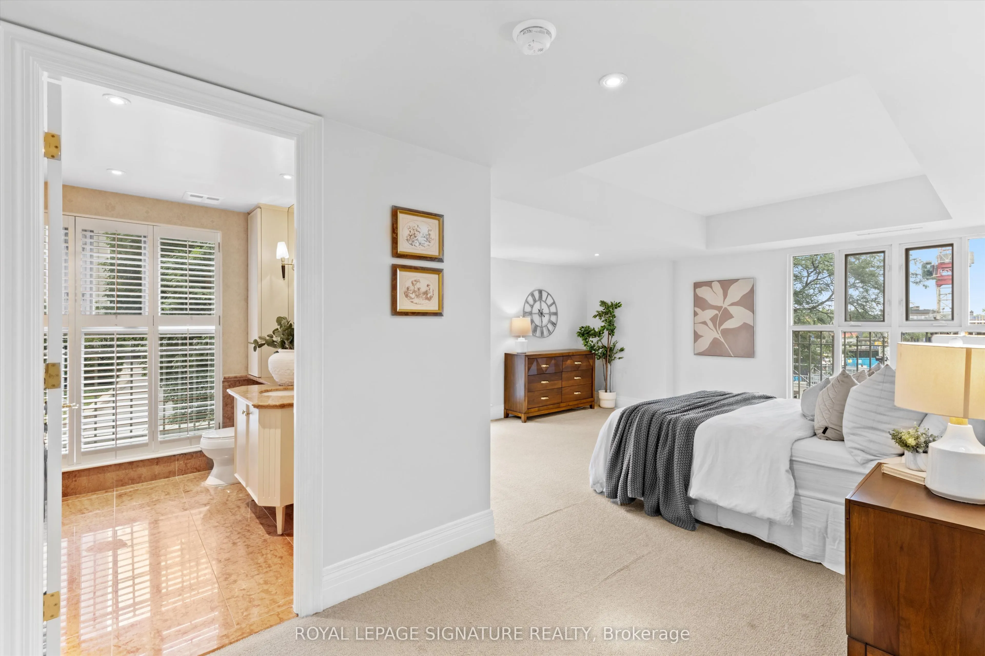 33 Delisle Avenue #108