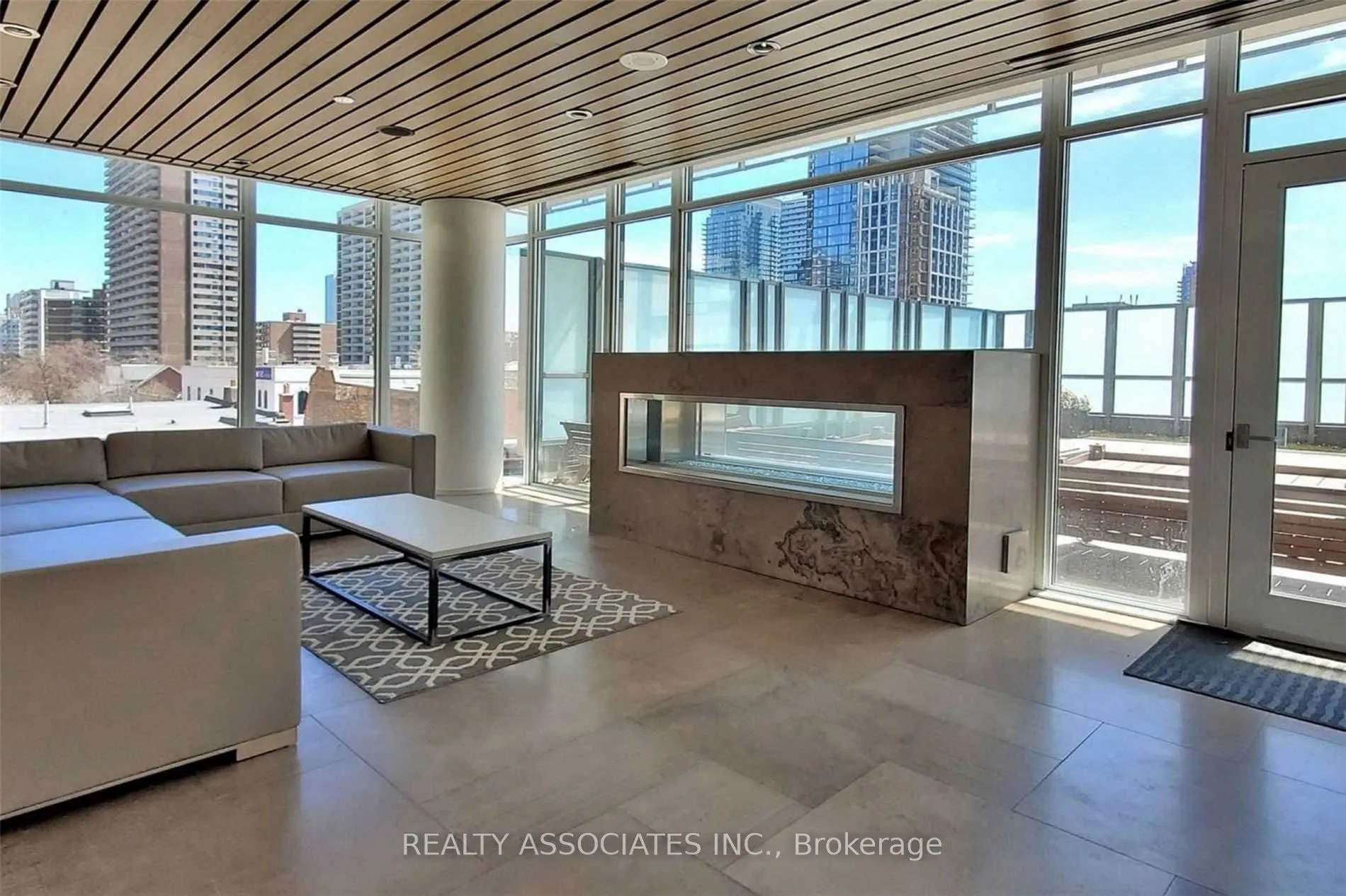 75 St Nicholas Street #1605