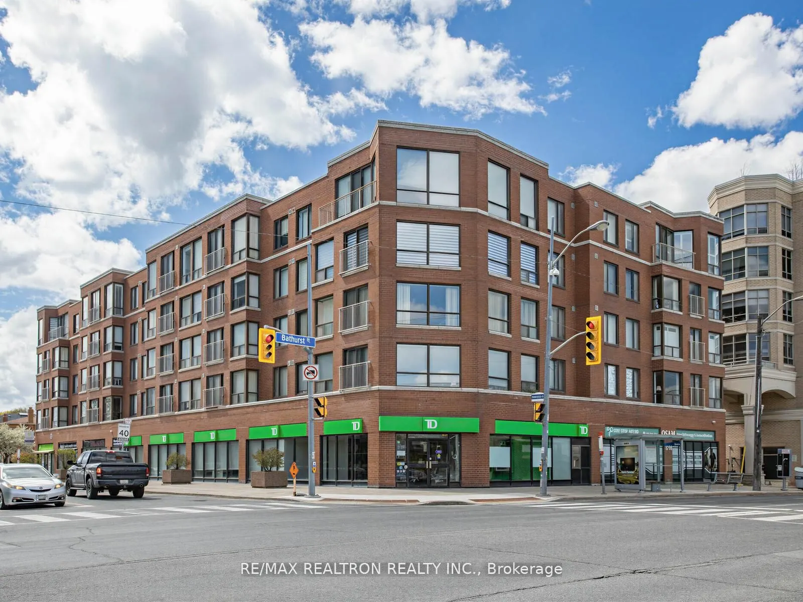 500 Glencairn Avenue #503