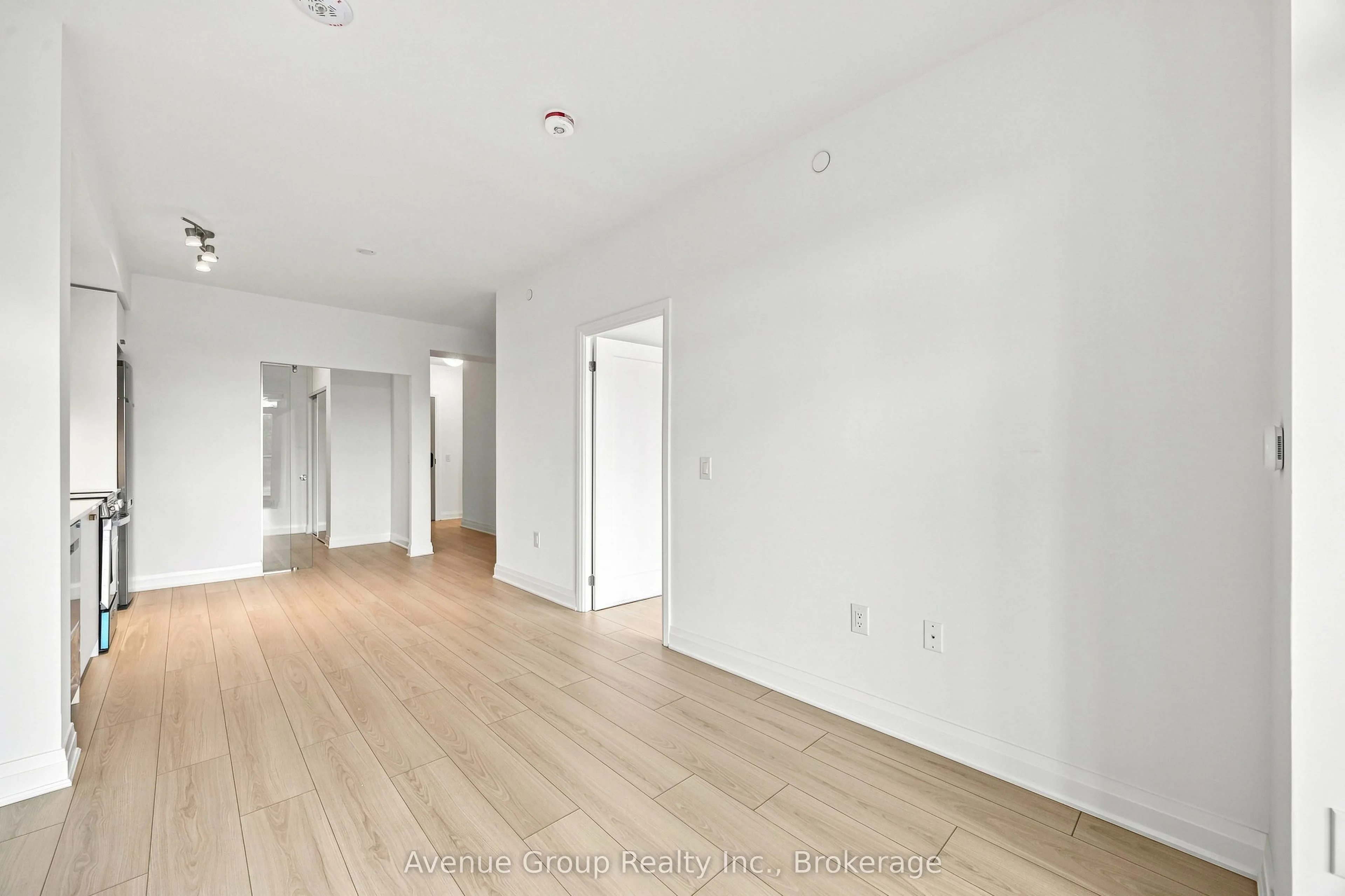 700 Sheppard Avenue W #414