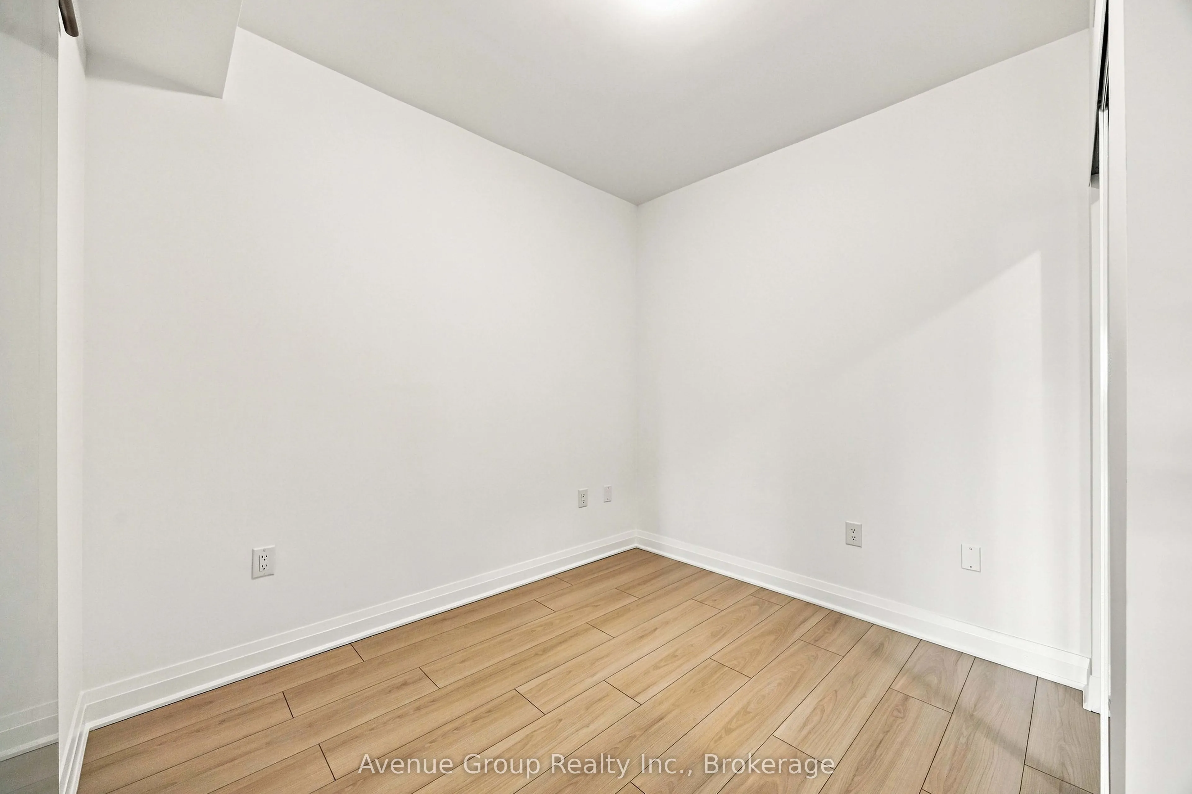 700 Sheppard Avenue W #414