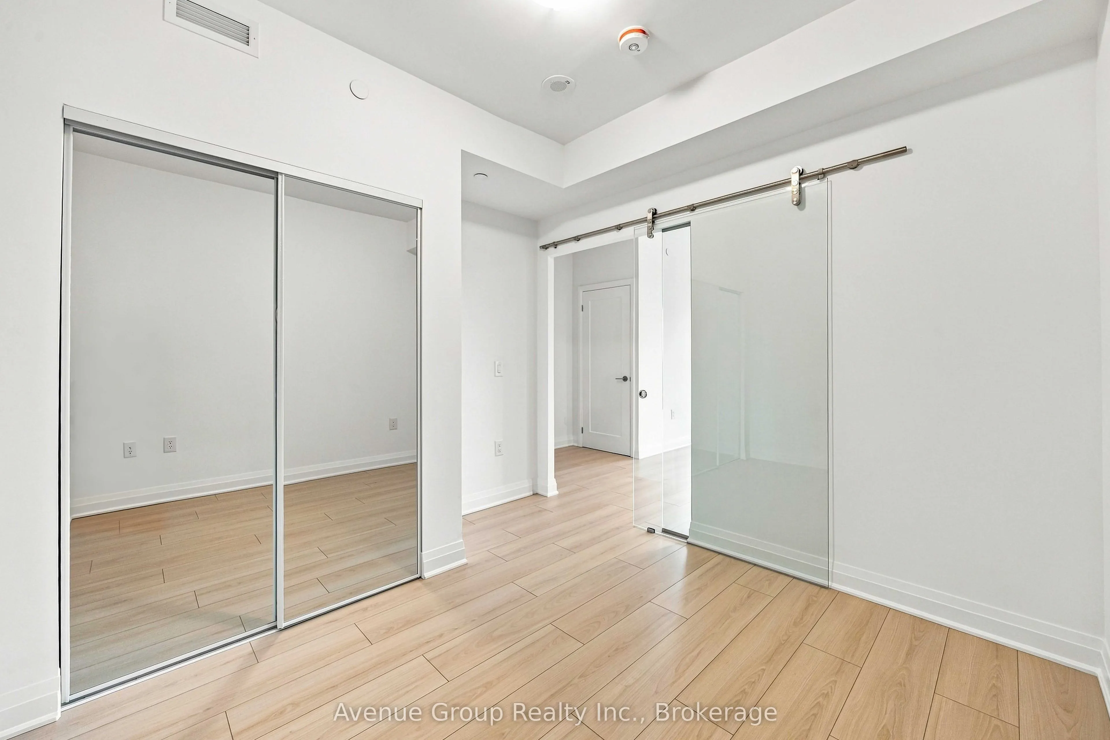 700 Sheppard Avenue W #414