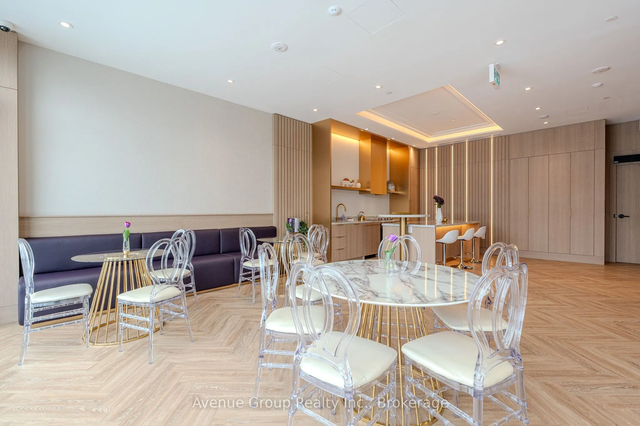 700 Sheppard Avenue W #414
