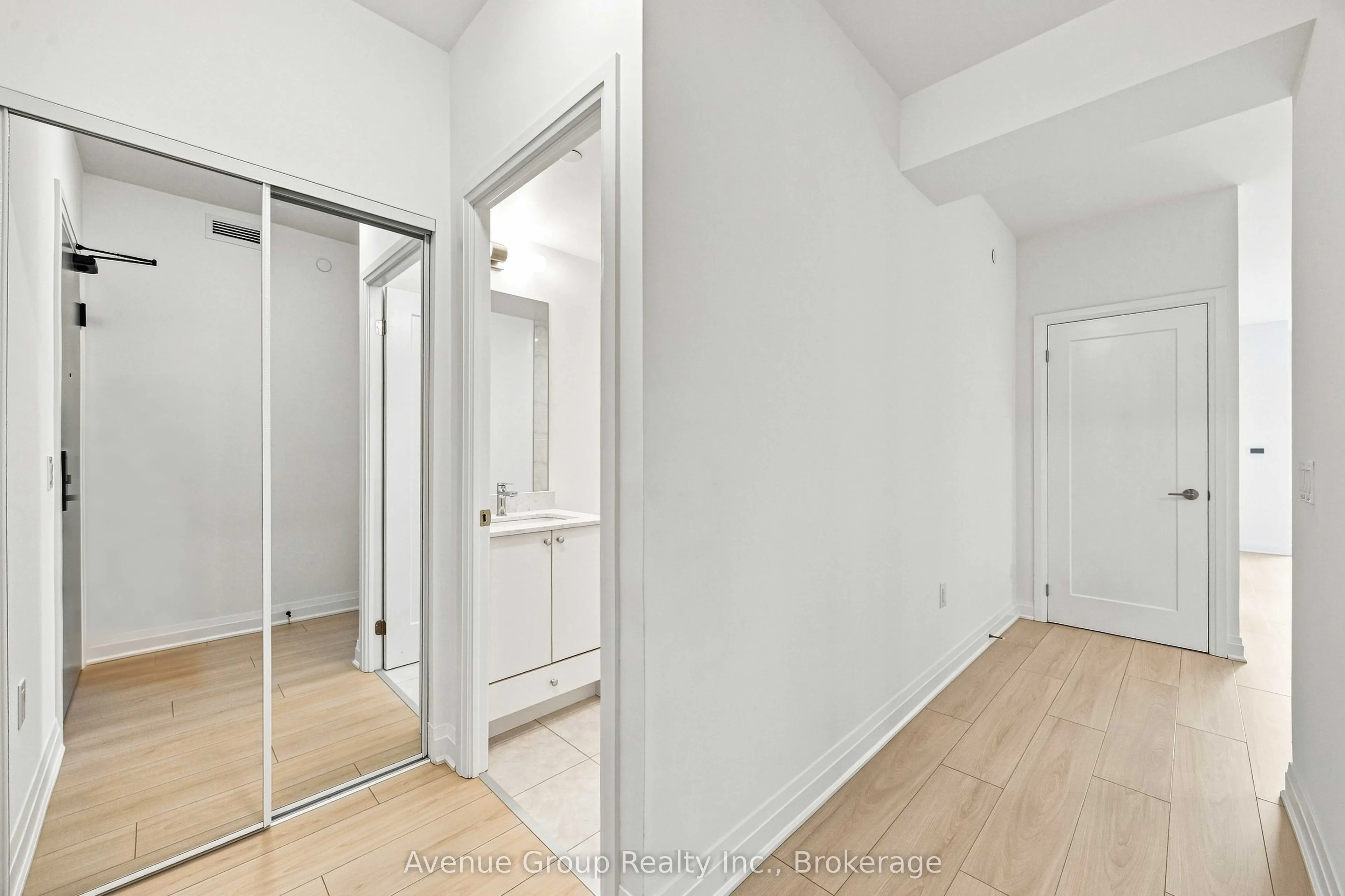 700 Sheppard Avenue W #414