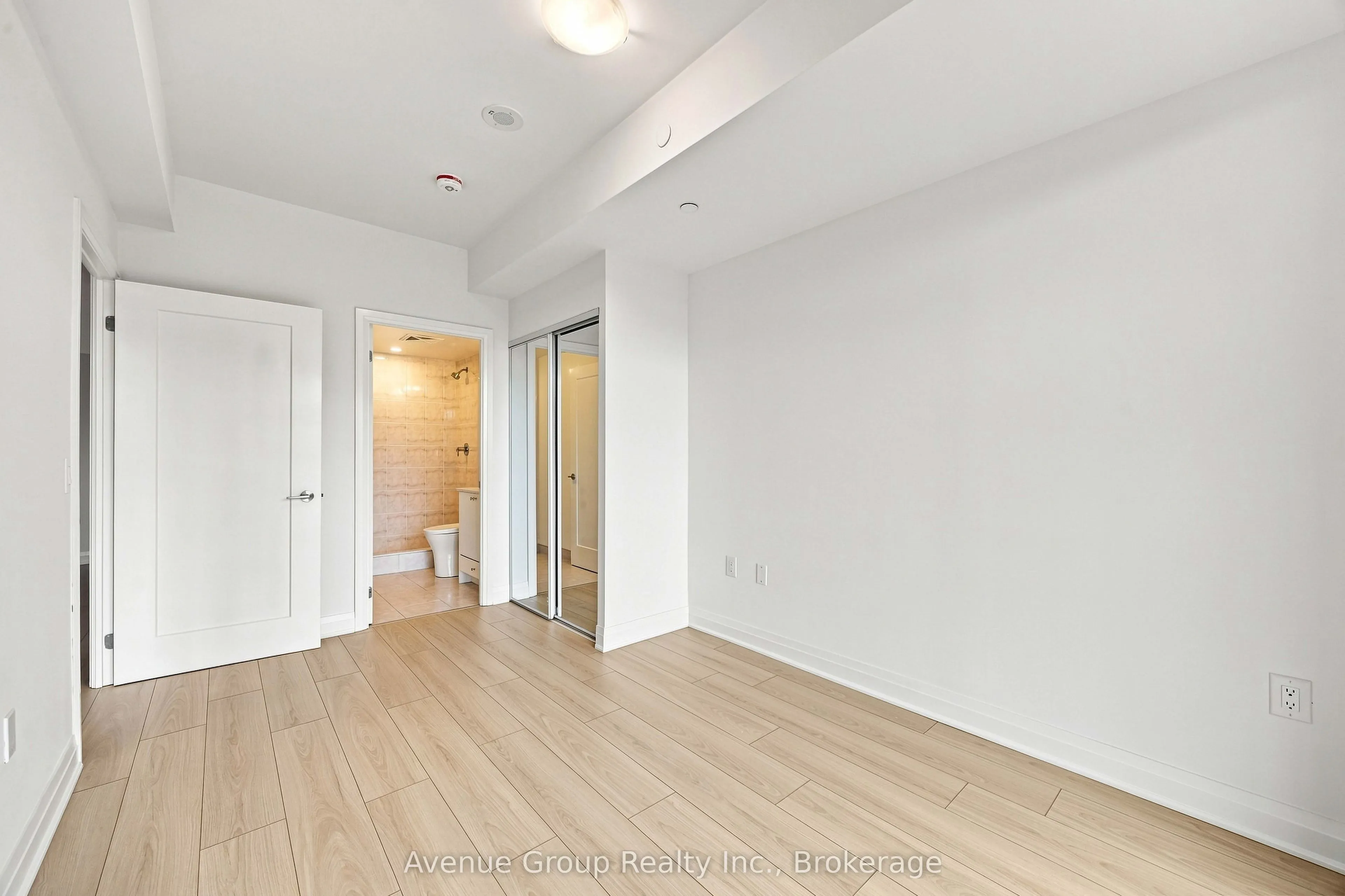 700 Sheppard Avenue W #414