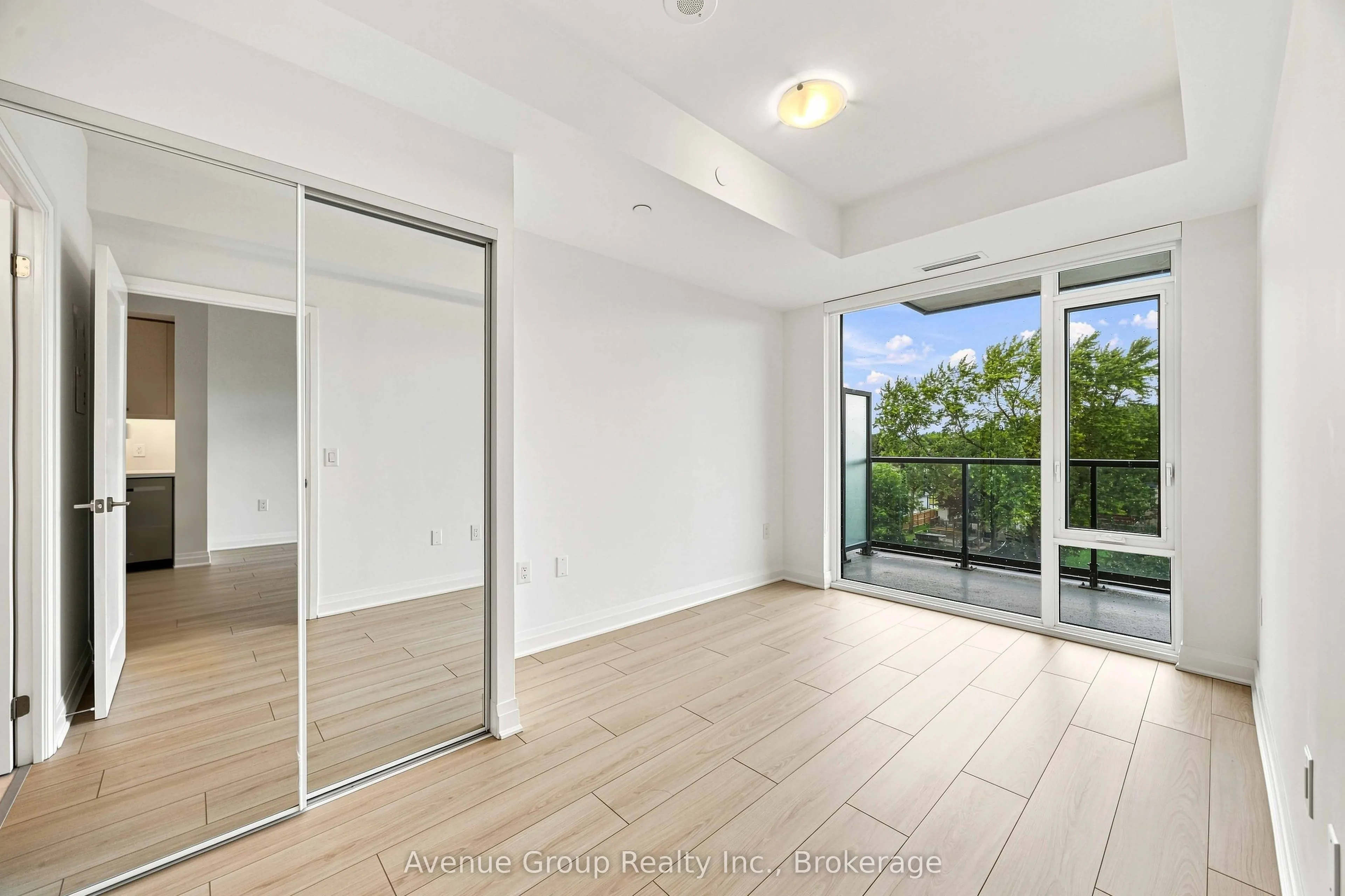 700 Sheppard Avenue W #414