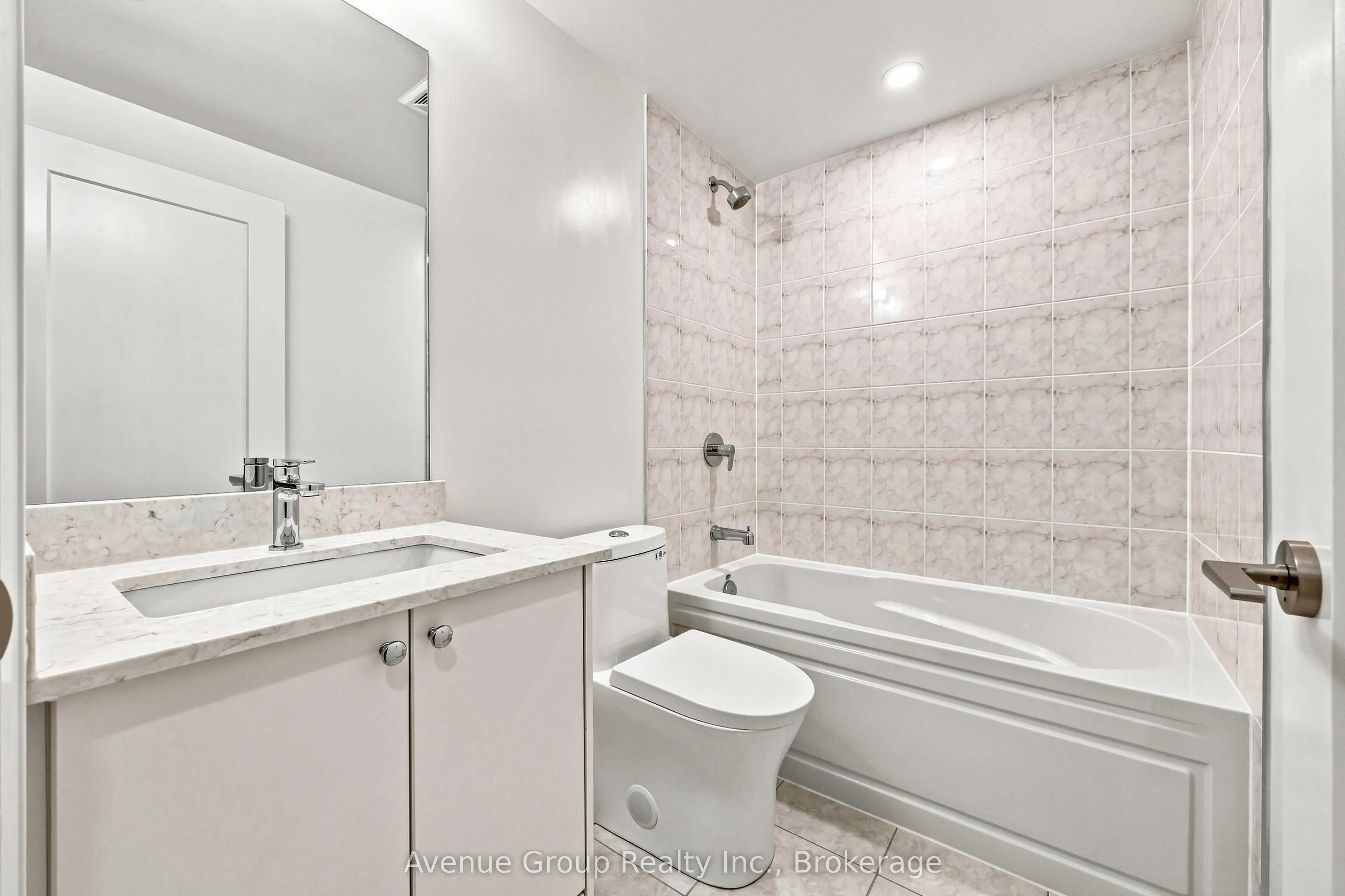 700 Sheppard Avenue W #414