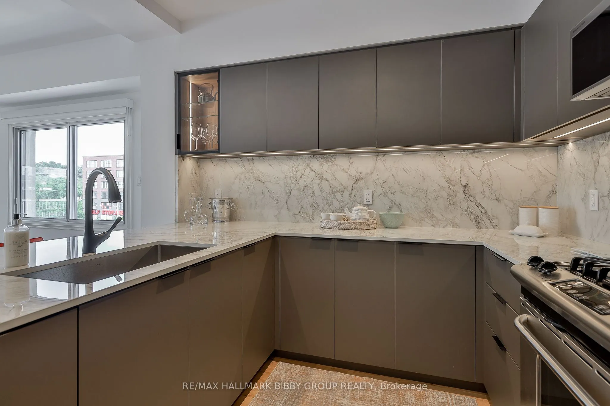 473 Dupont Street #7