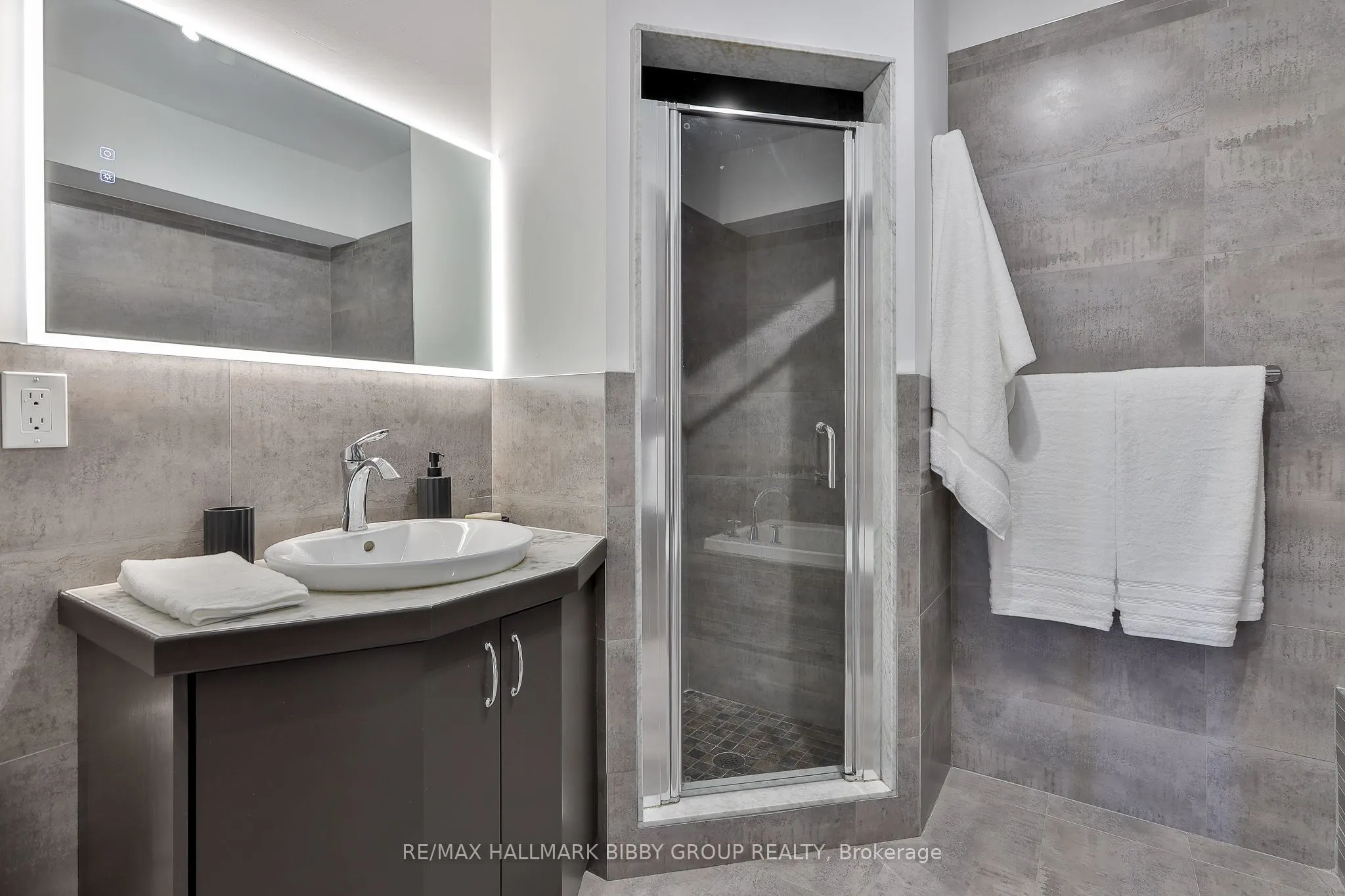 473 Dupont Street #7