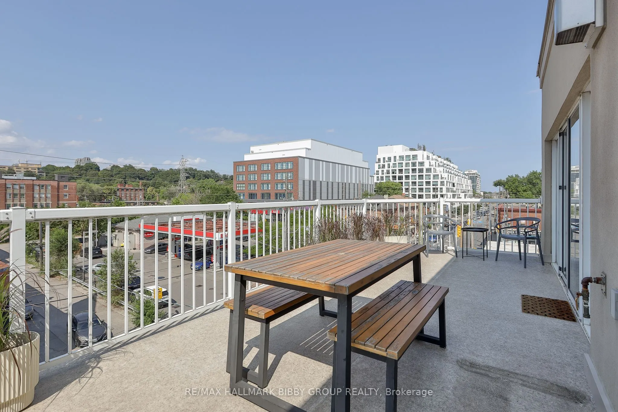 473 Dupont Street #7