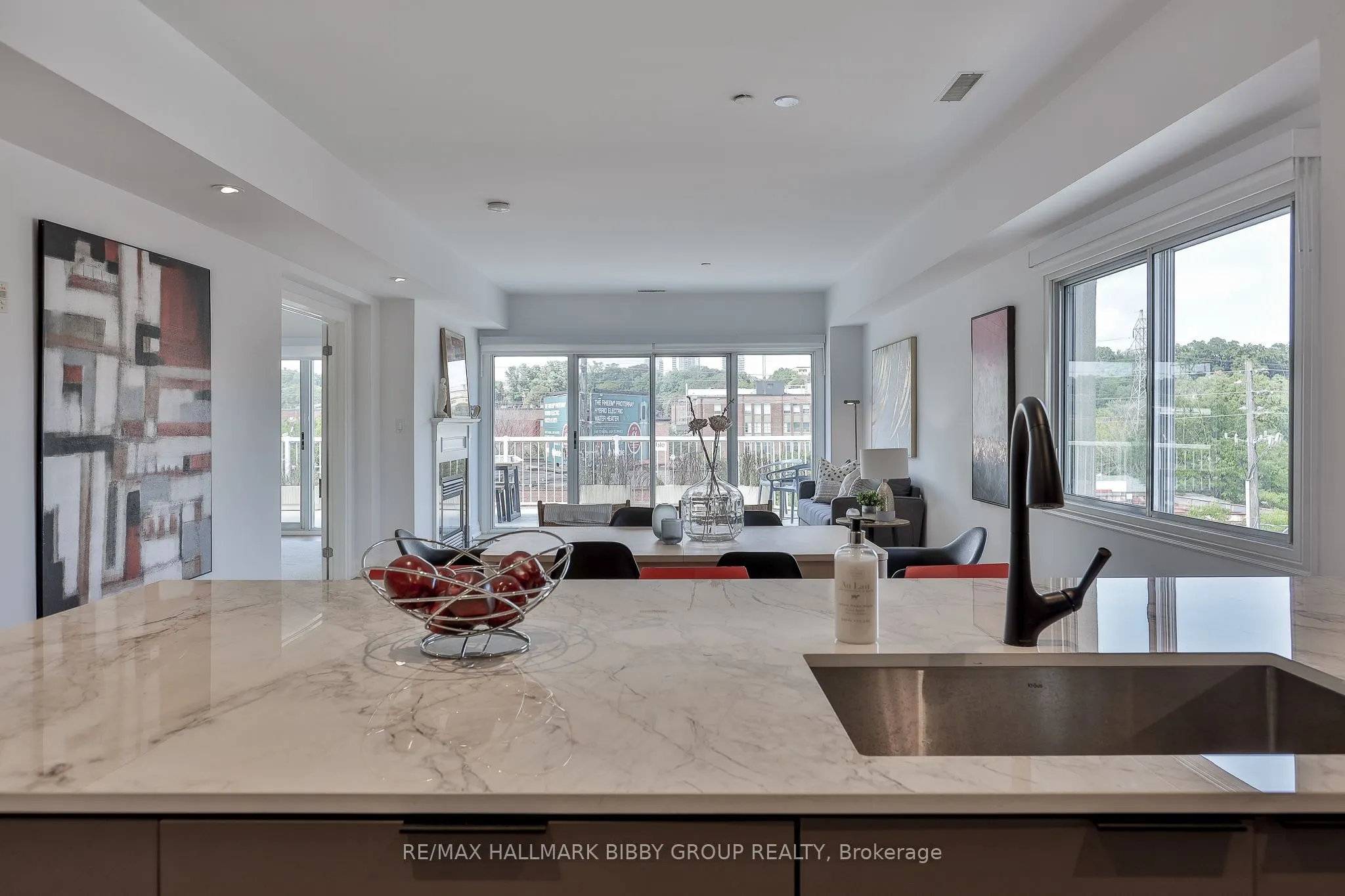 473 Dupont Street #7