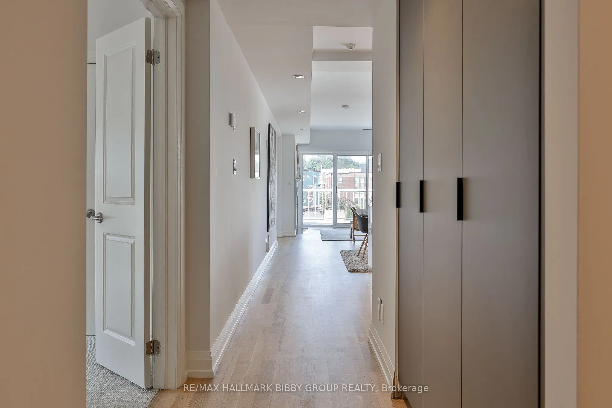 473 Dupont Street #7