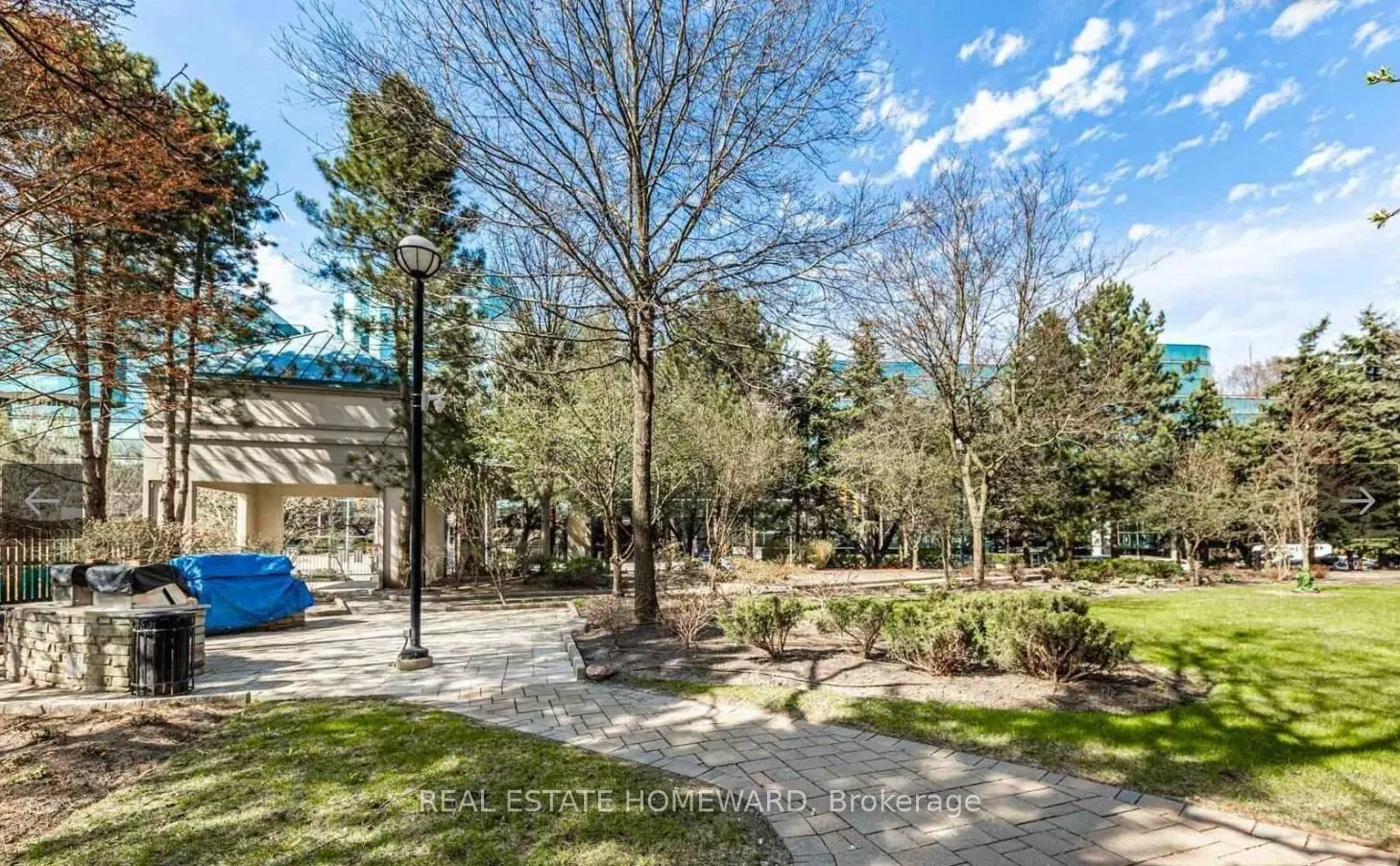 10 OLD YORK MILLS Road #206