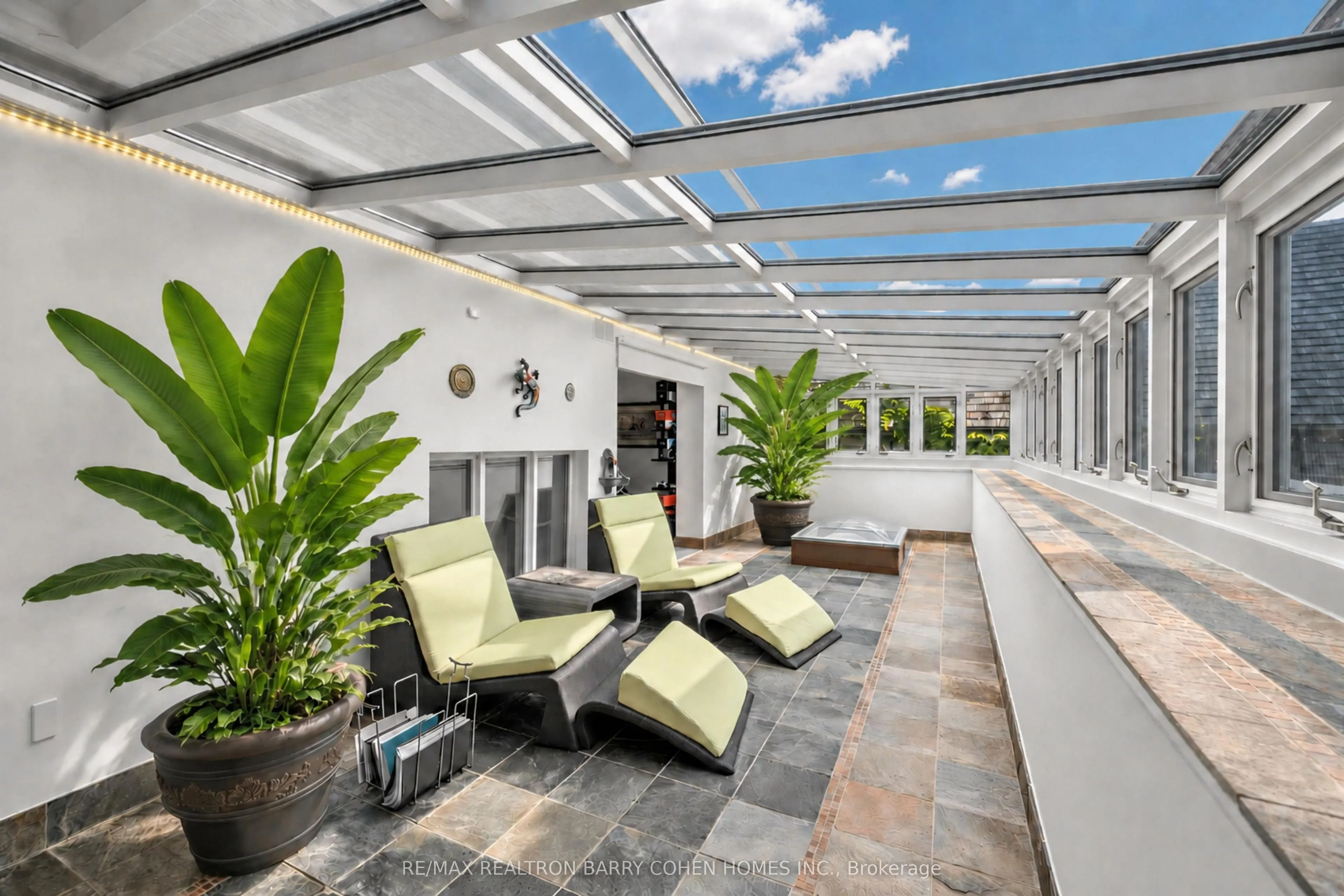 428 Russell Hill Road