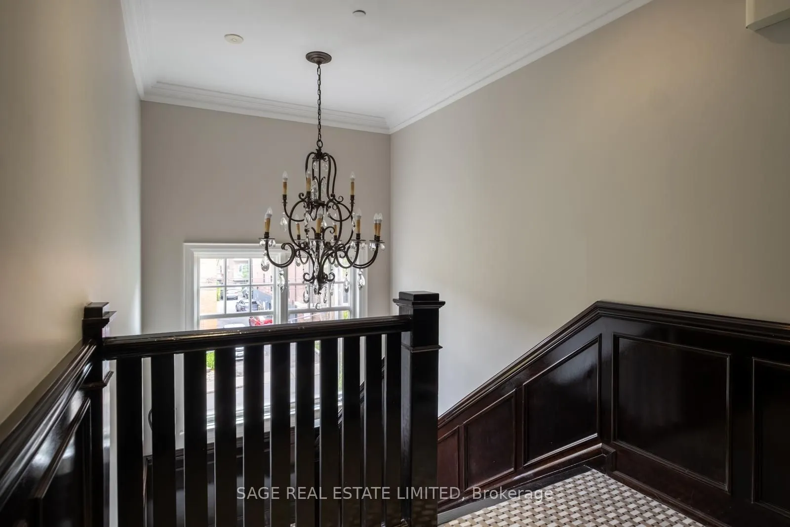 319 Lonsdale Road #3D