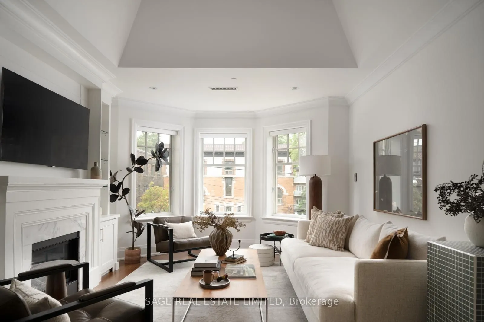 319 Lonsdale Road #3D