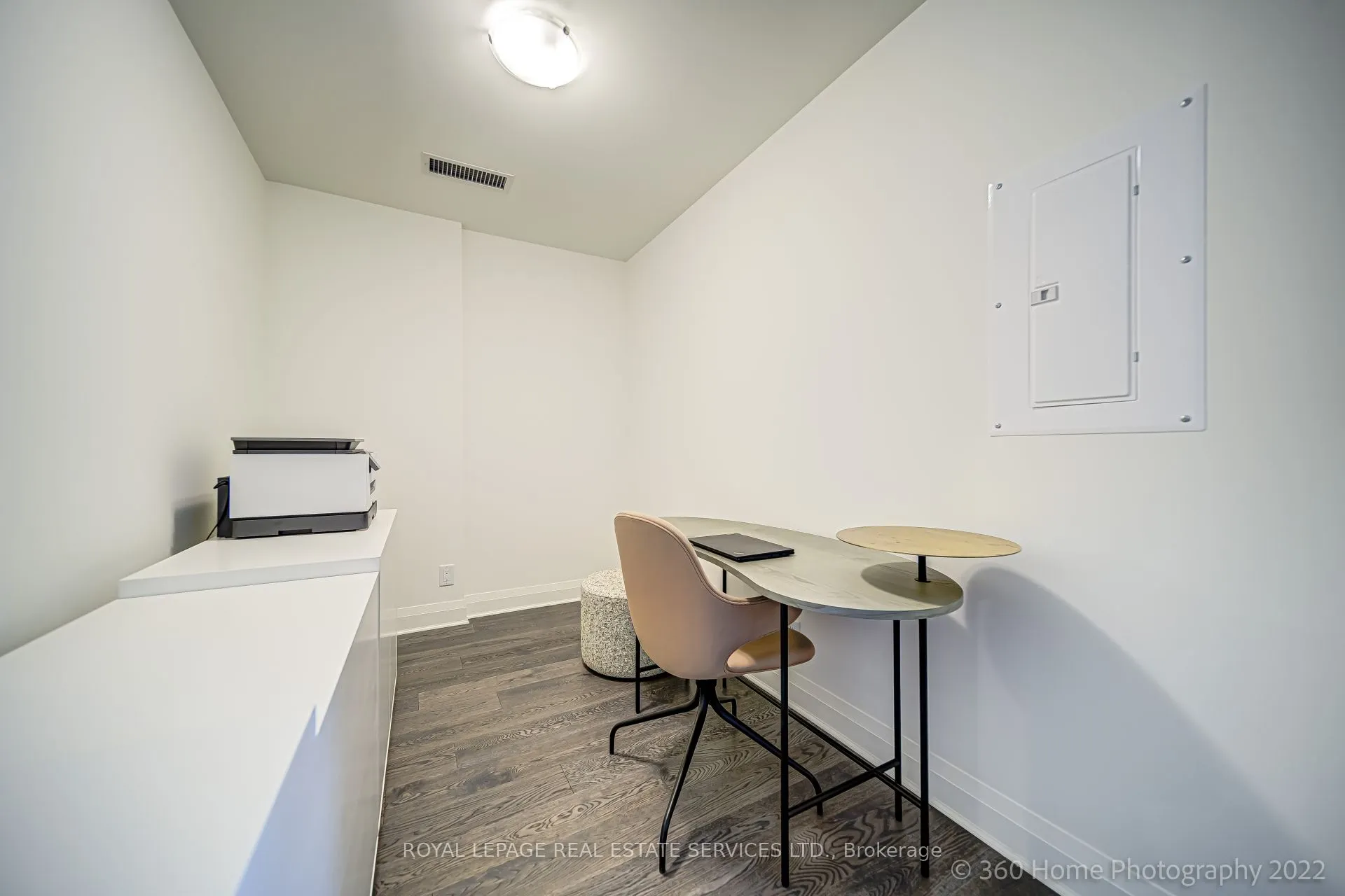 151 Avenue Road #405