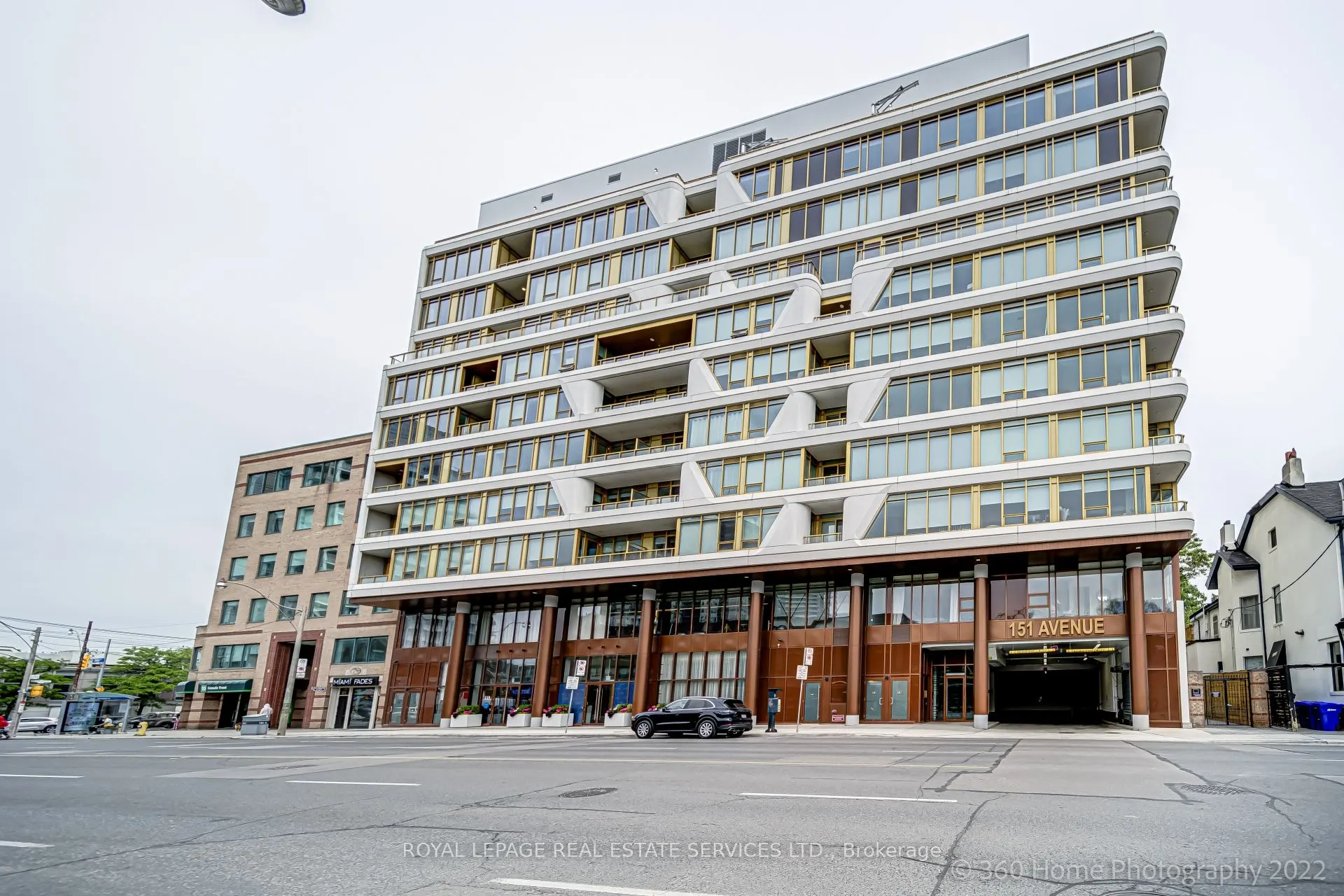 151 Avenue Road #405