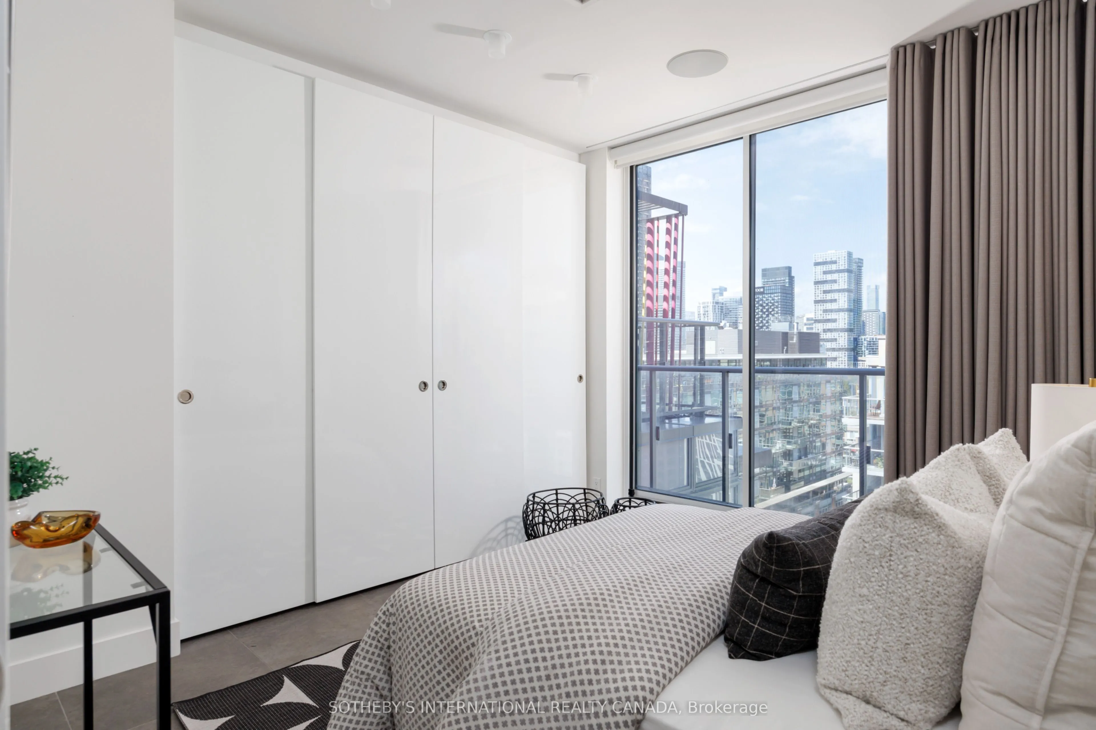 39 Sherbourne Street #1606