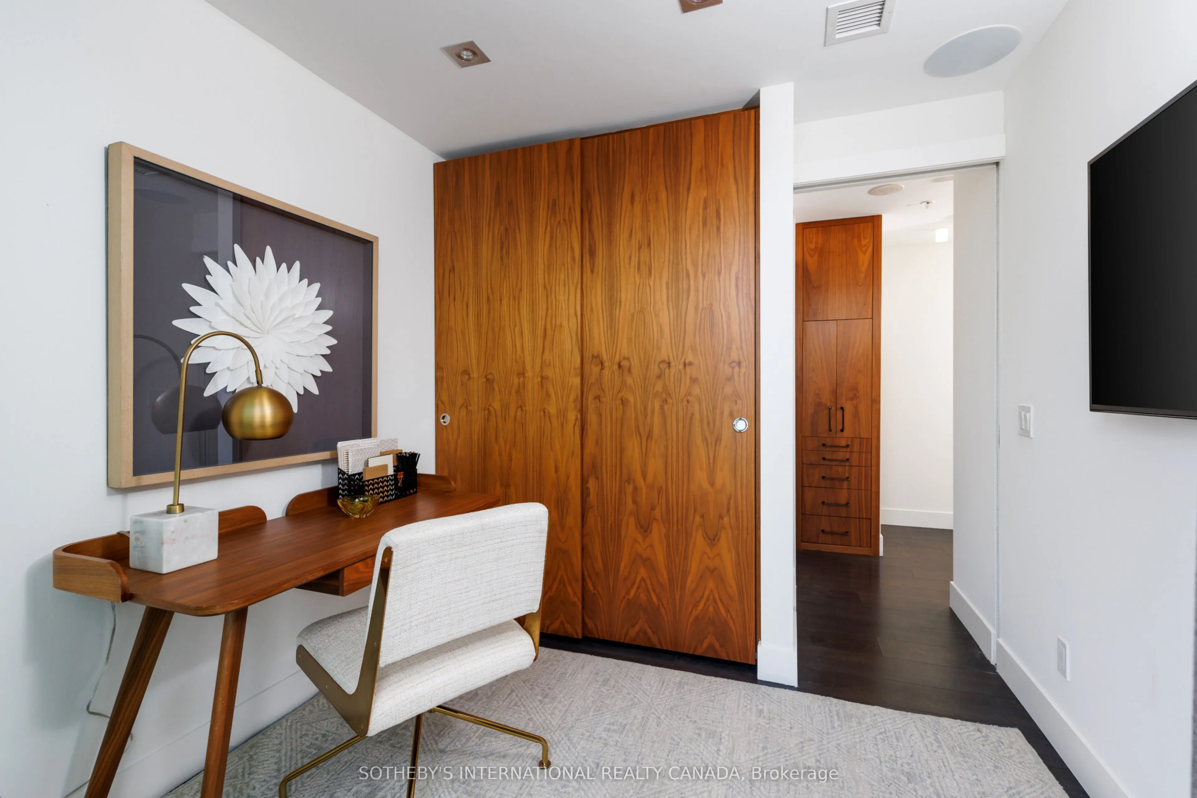 39 Sherbourne Street #1606