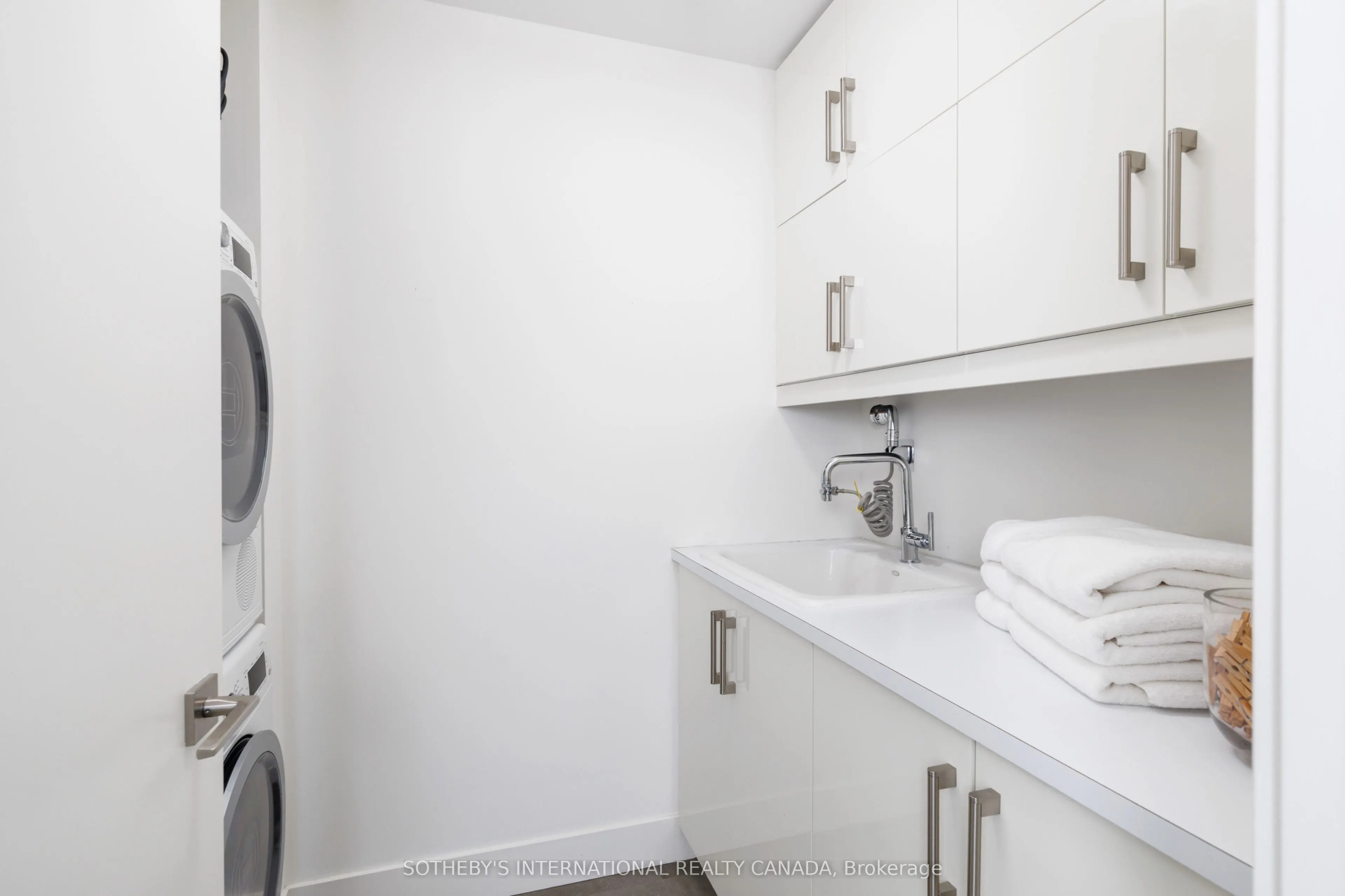 39 Sherbourne Street #1606