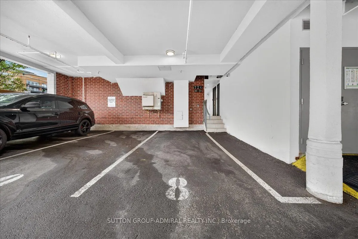 2 Maxwell Street #202