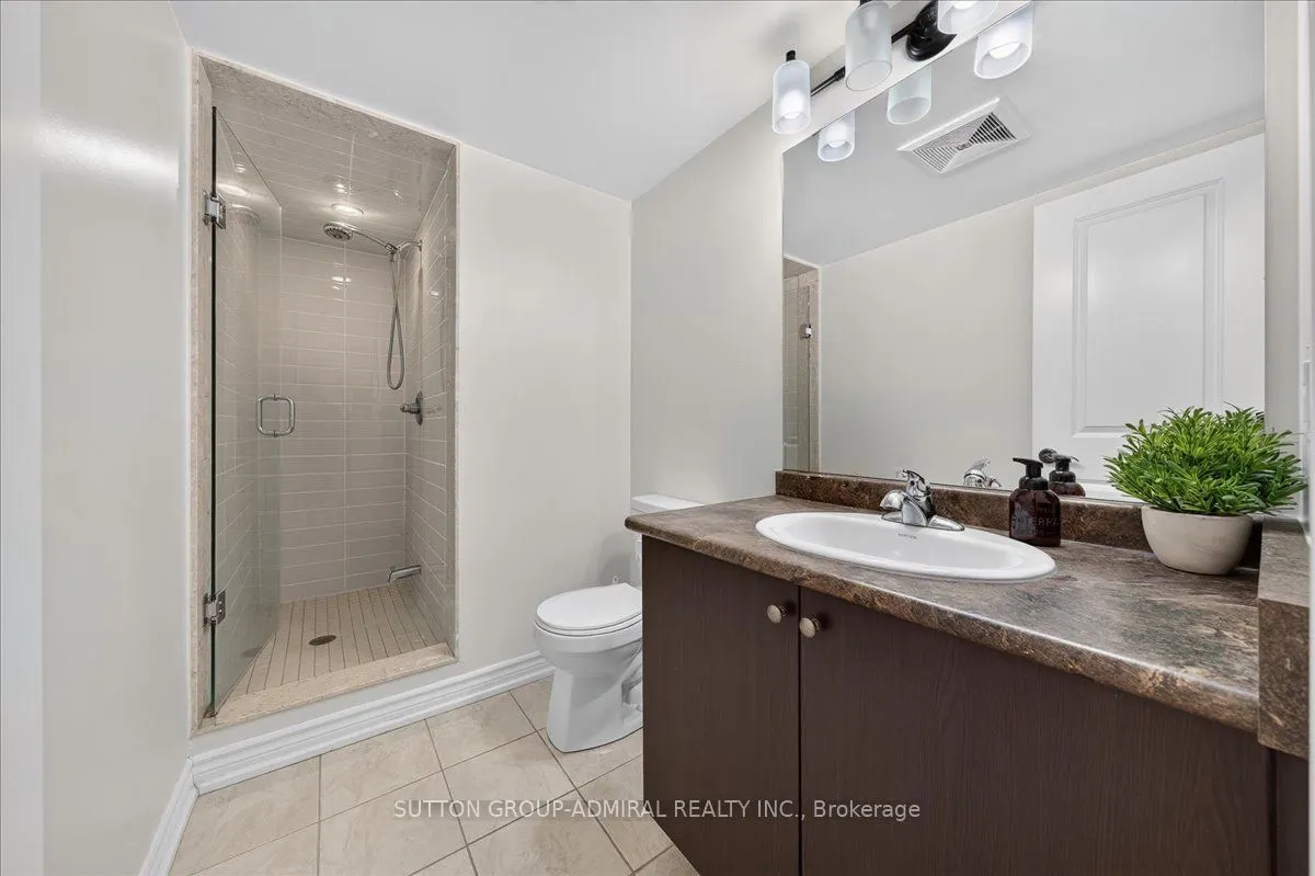 2 Maxwell Street #202