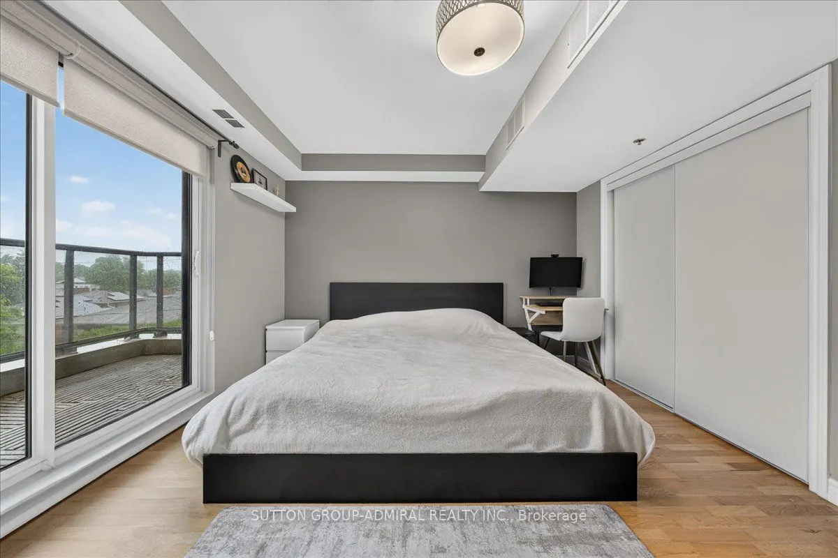 2 Maxwell Street #202