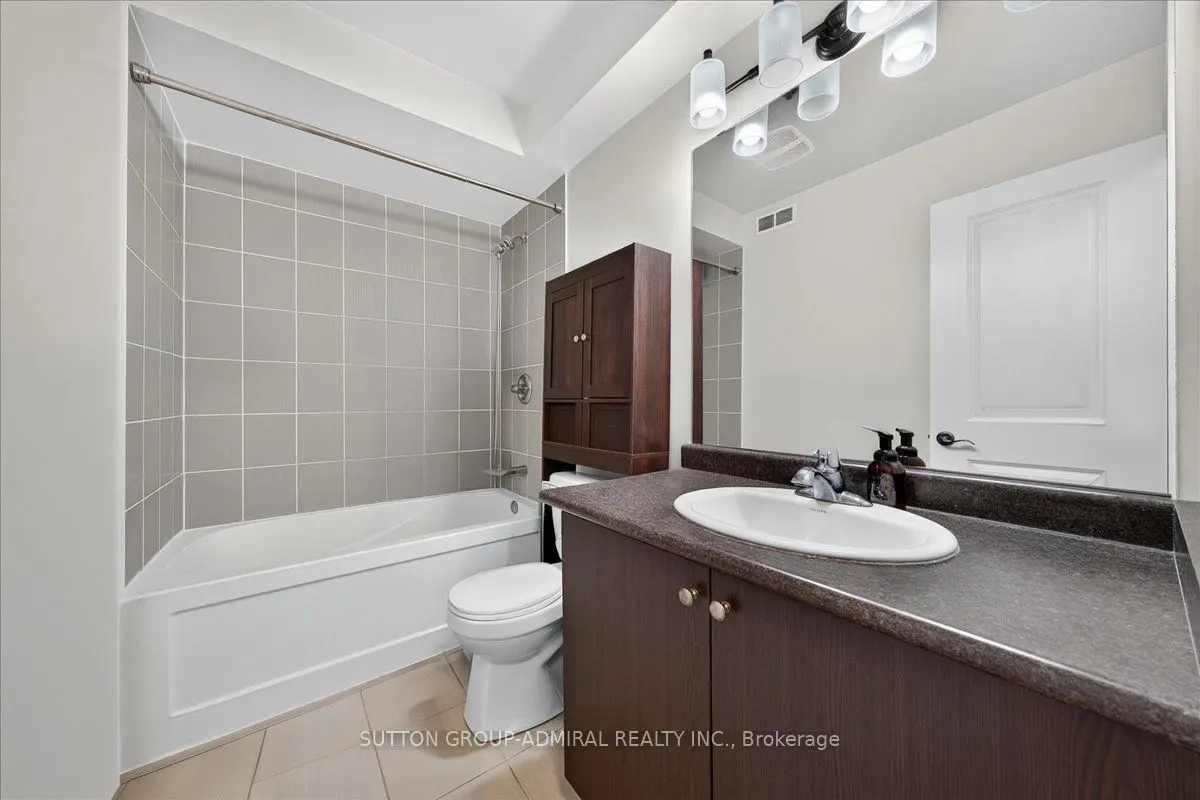 2 Maxwell Street #202